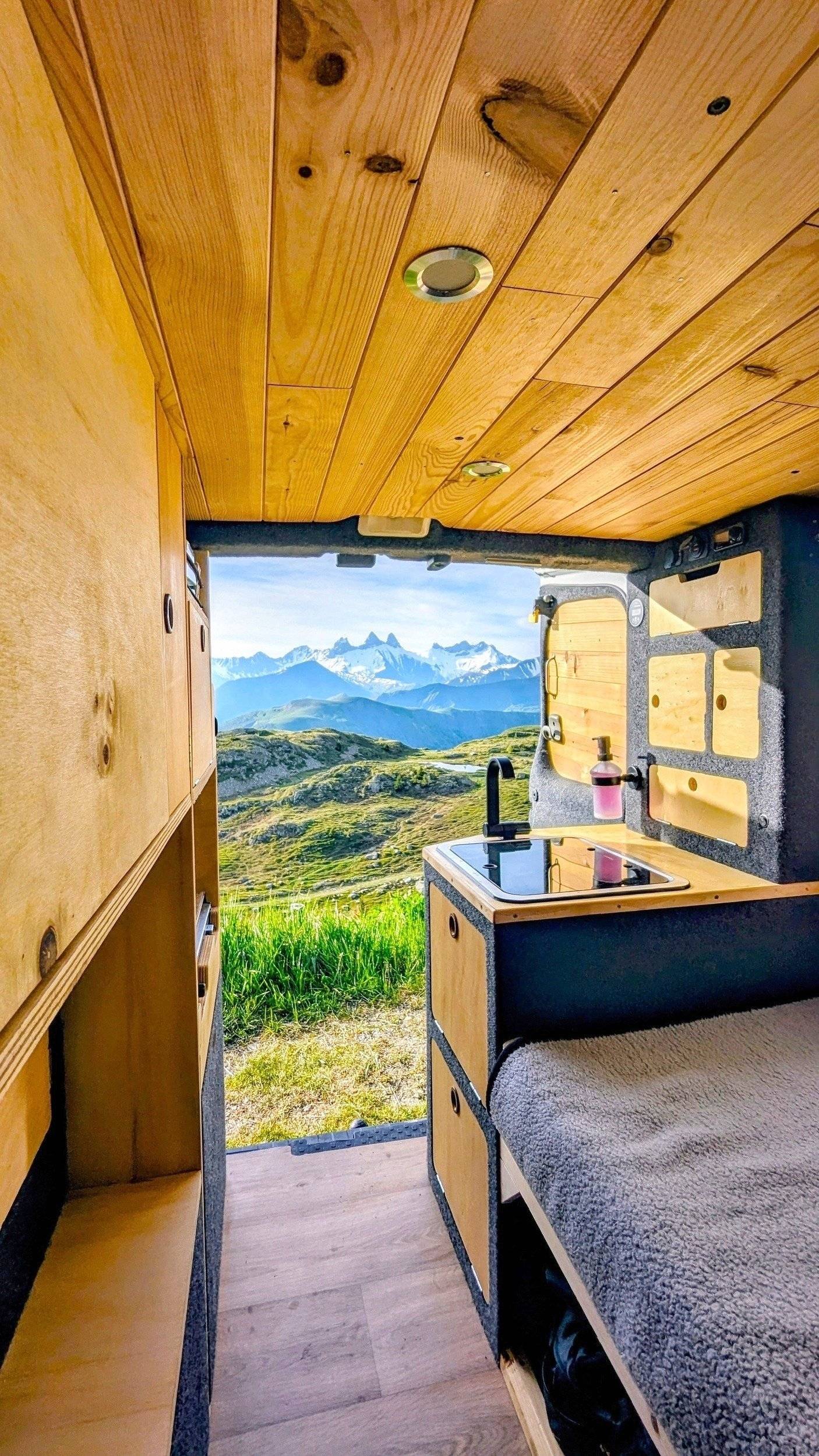 Outro Renault Trafic 1,6 l 120 ch - Yescapa