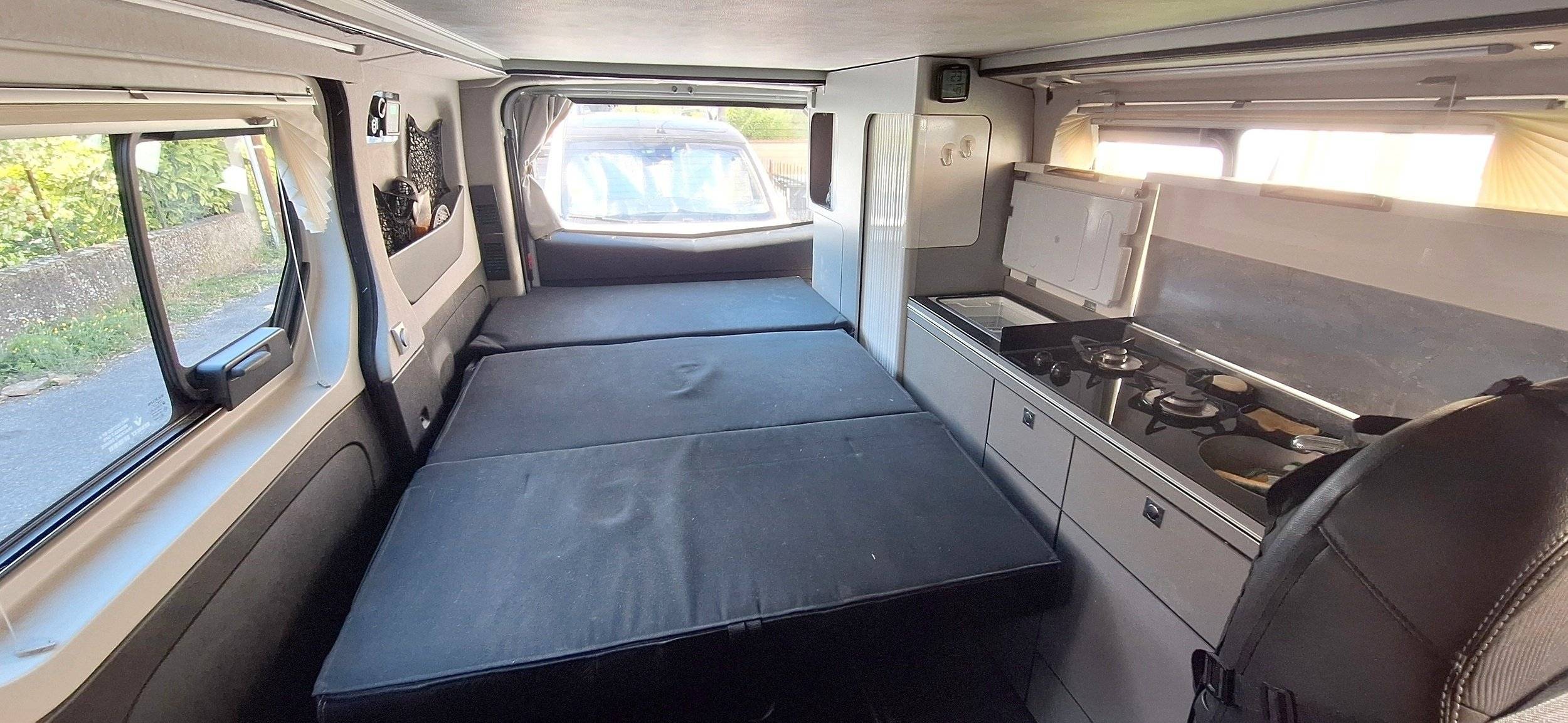 Berth Renault trafic - Yescapa
