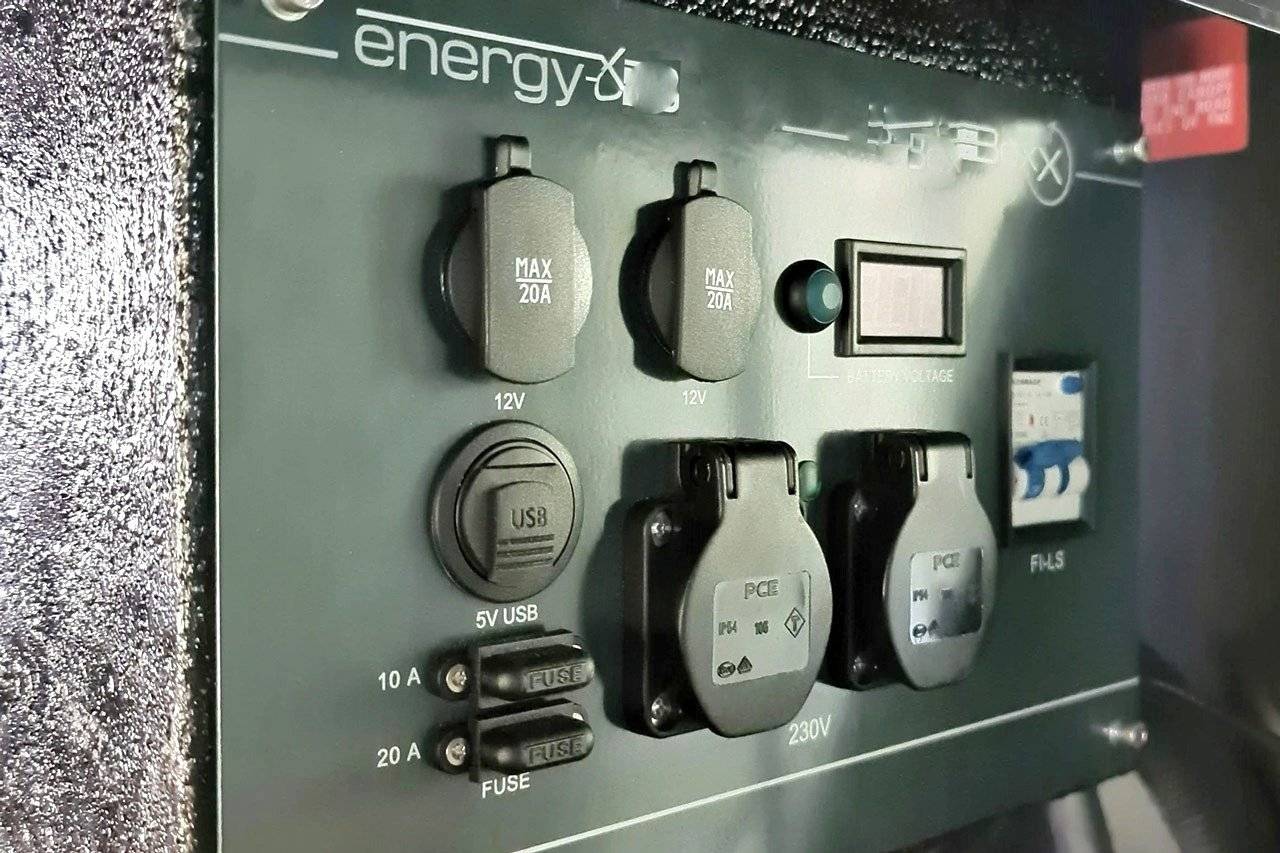 Volkswagen T6 with Raising Roof