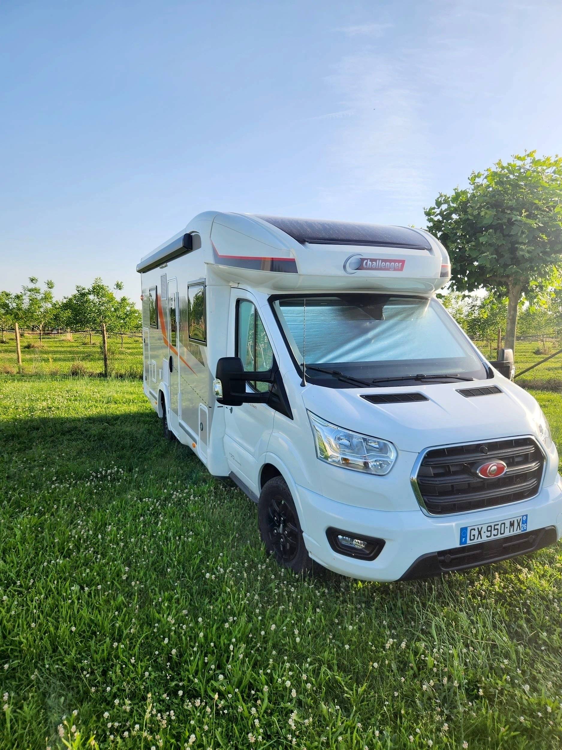 Challenger 380 GRAPHITE