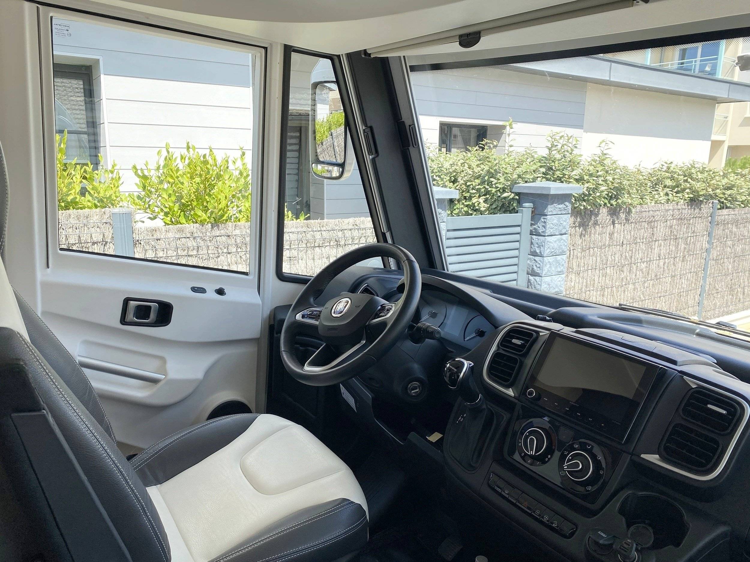 Challenger 35 light 2,4 l 140 ch.