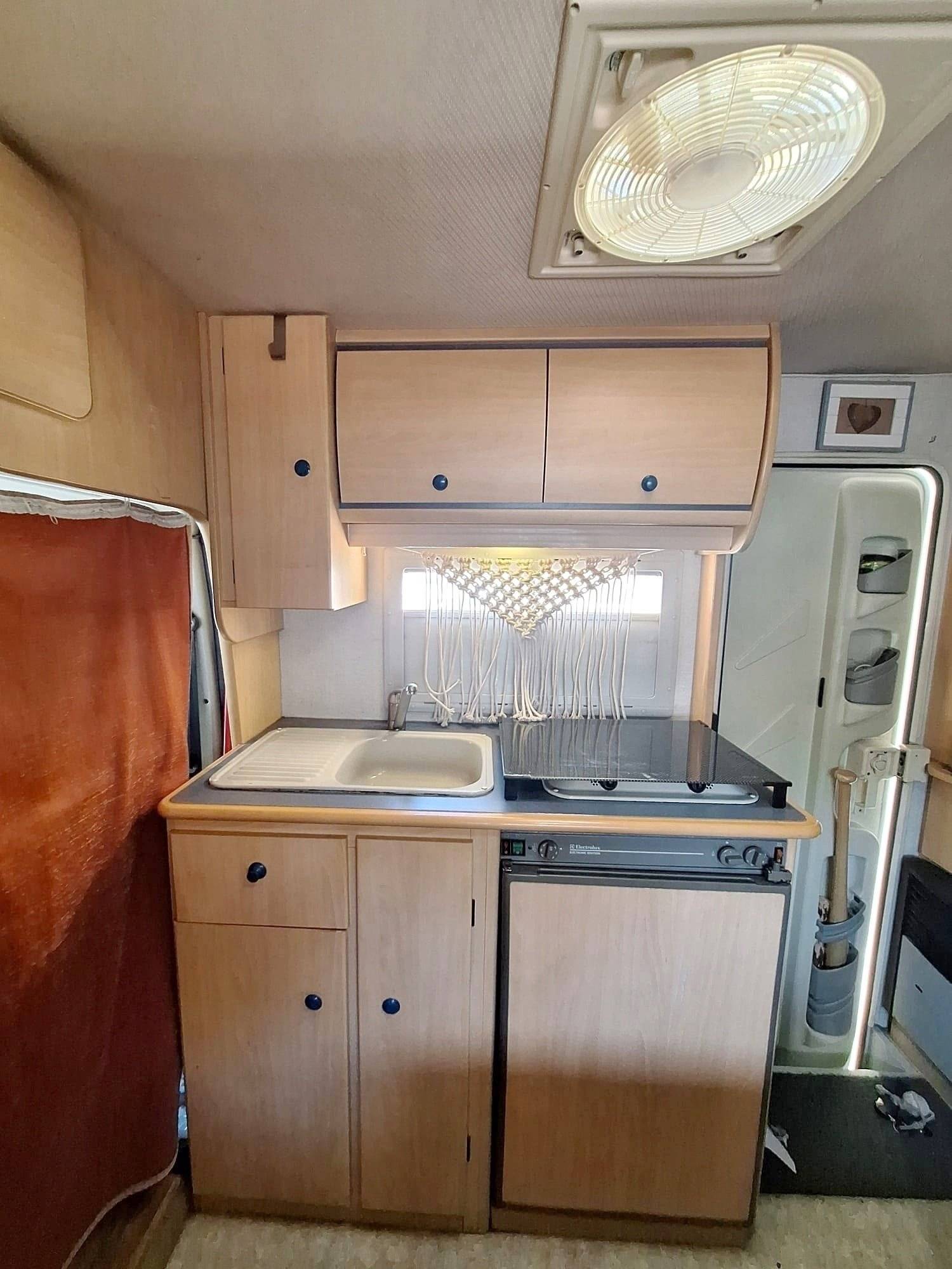 Kochnische Fiat Chausson - Yescapa