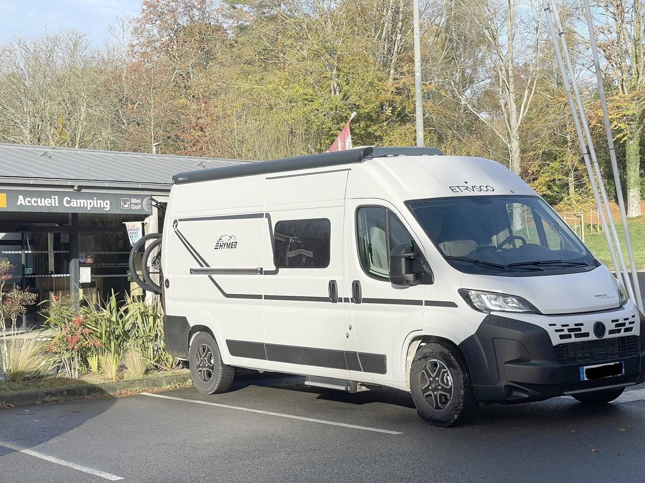 Voorkant 3/4 Fiat Ducato 2,2 l Multijet 130 ch. - Yescapa