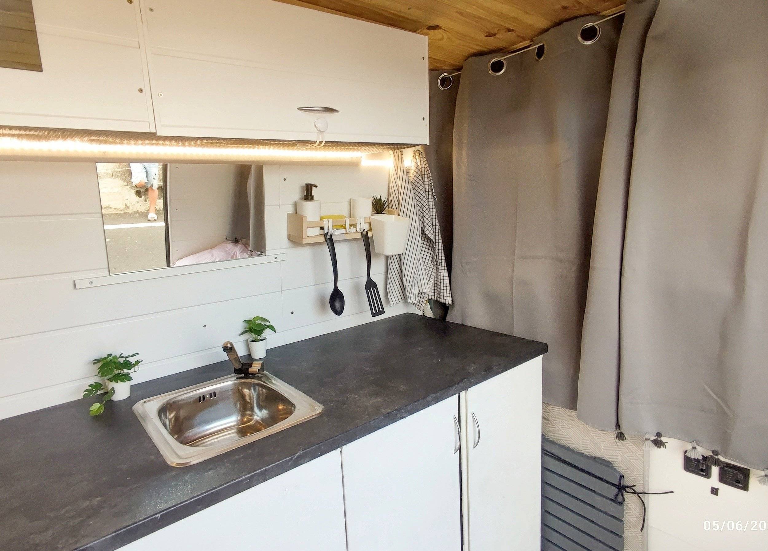 Angolo cucina Citroën Jumper 2,2 l 150 ch - Yescapa