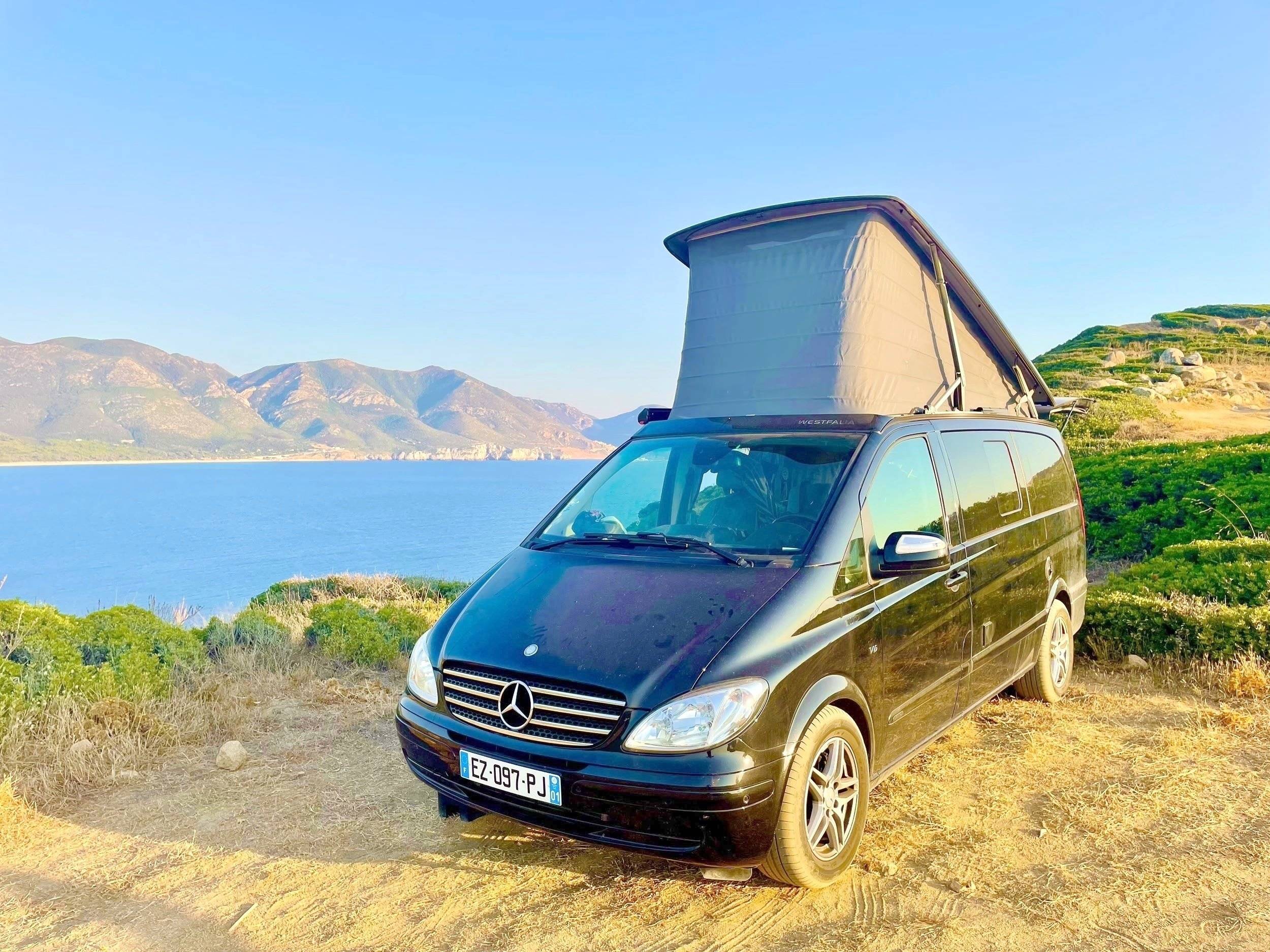 Vue avant de 3/4 Mercedes VIANO V6 3.0 - Yescapa