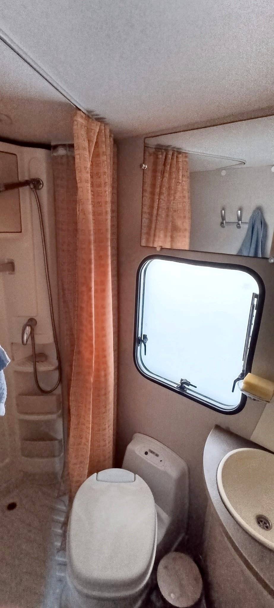 Challenger Transit 2,2 l 140 ch