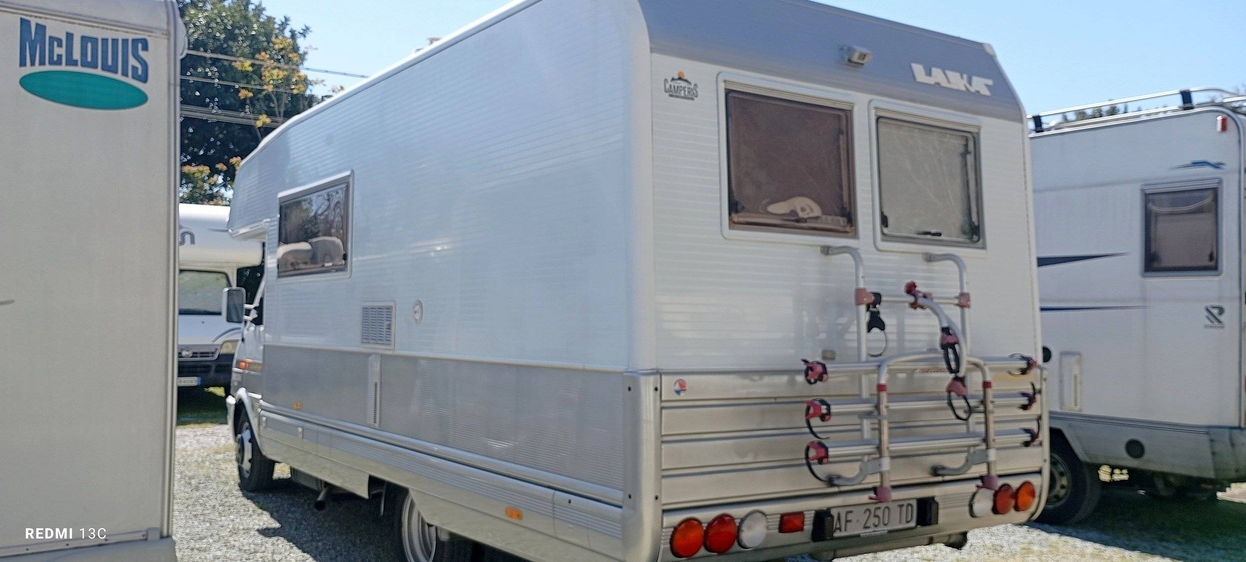 Cabina de condução Iveco 35 12 - Yescapa