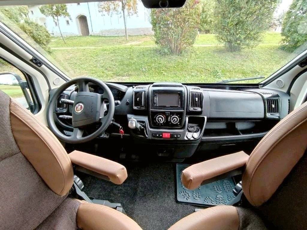 Dreamer Family Van Select Rapido