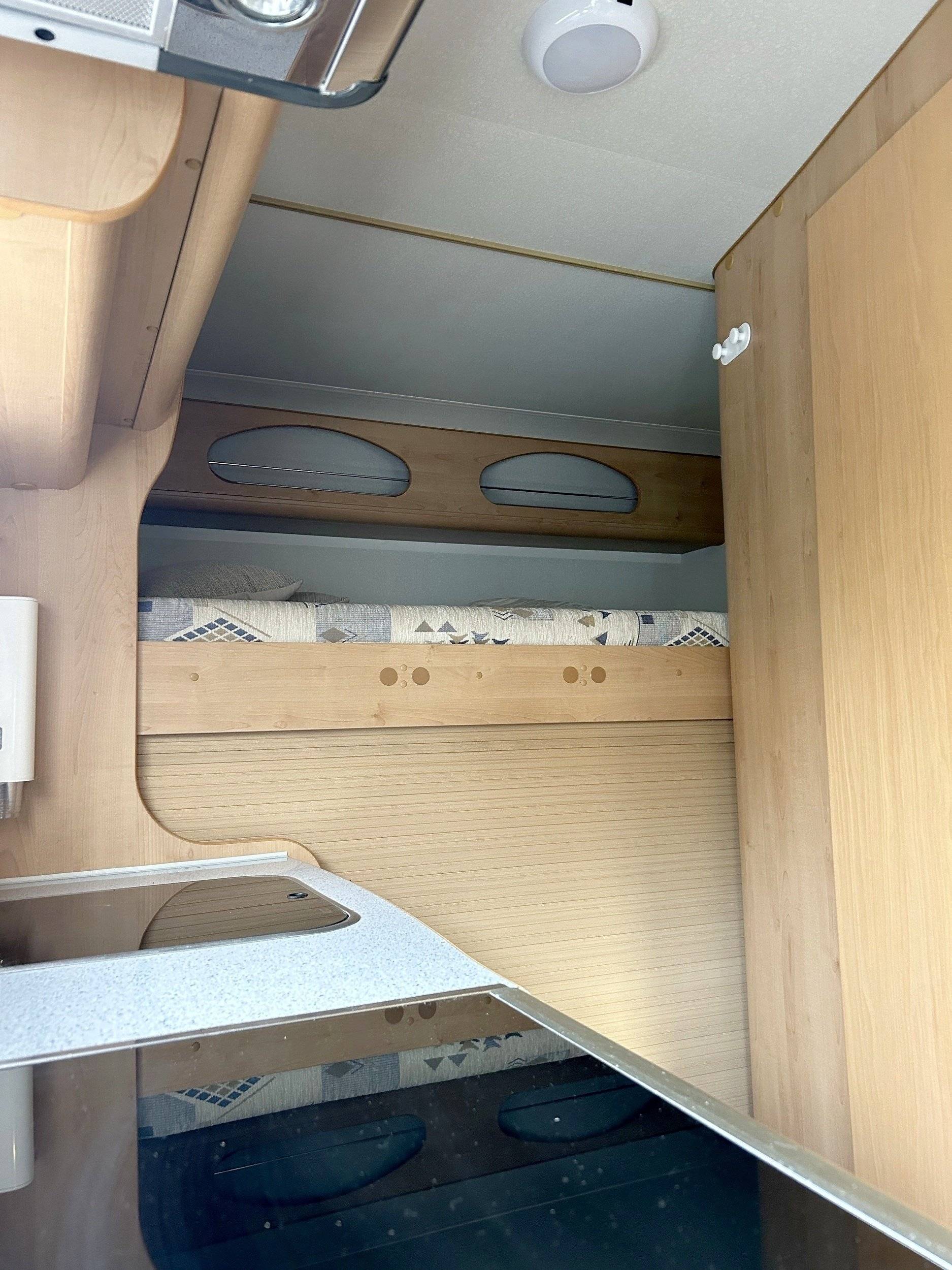 Couchages Fiat Ducato 2.8 JTD - Yescapa