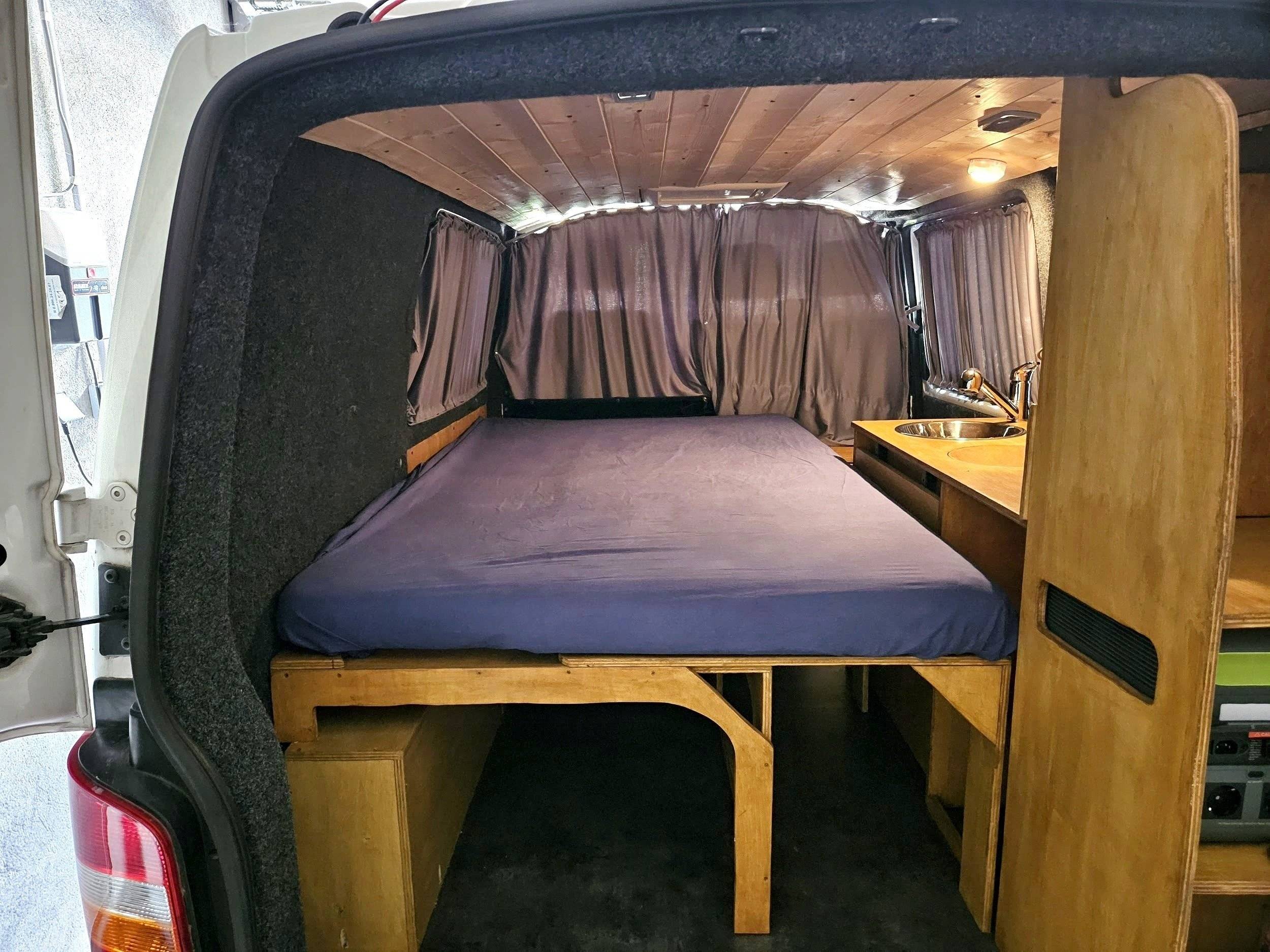 Volkswagen T5 