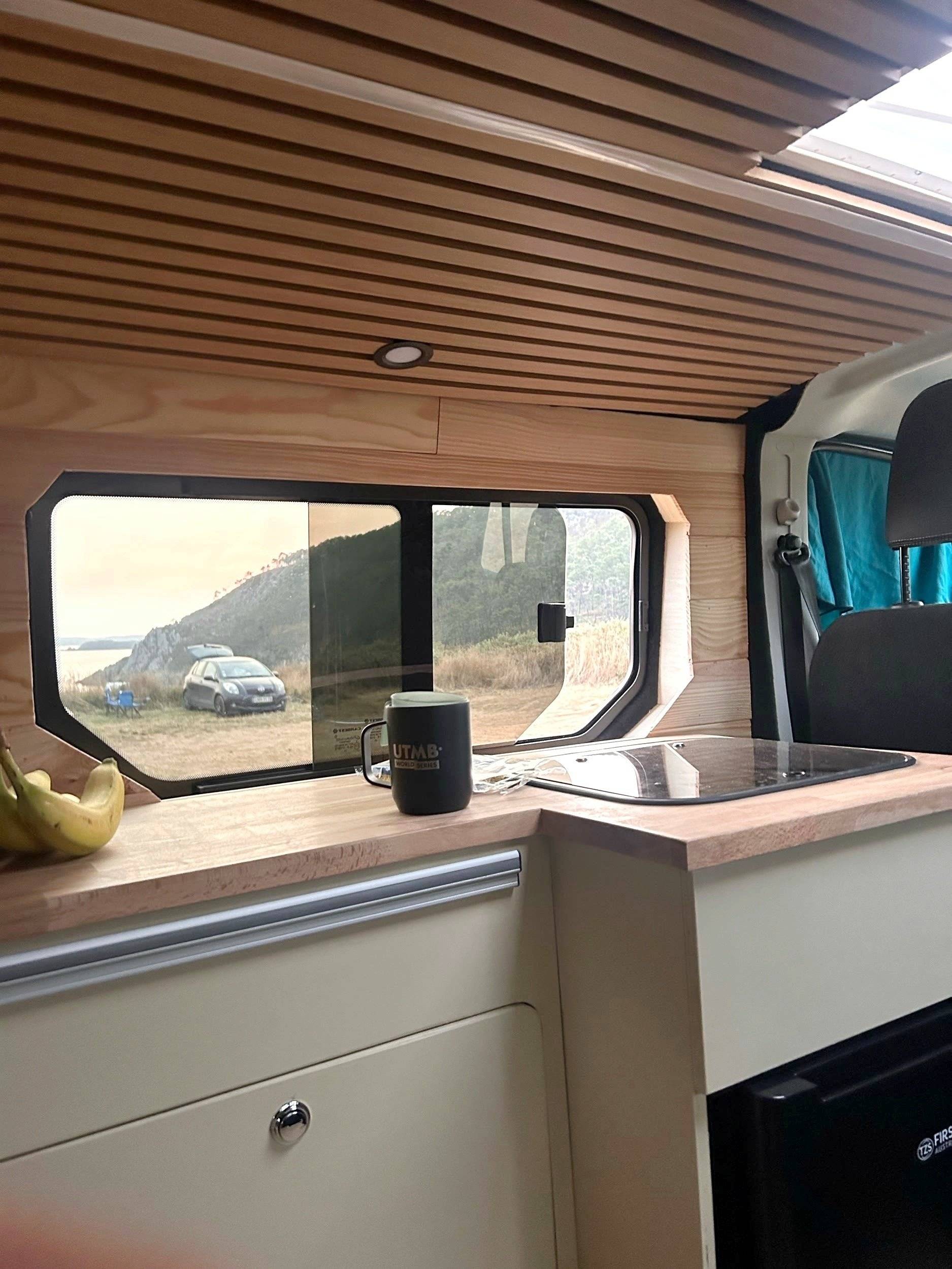 Coin cuisine Renault Renault Trafic 150cv Boite auto - Yescapa