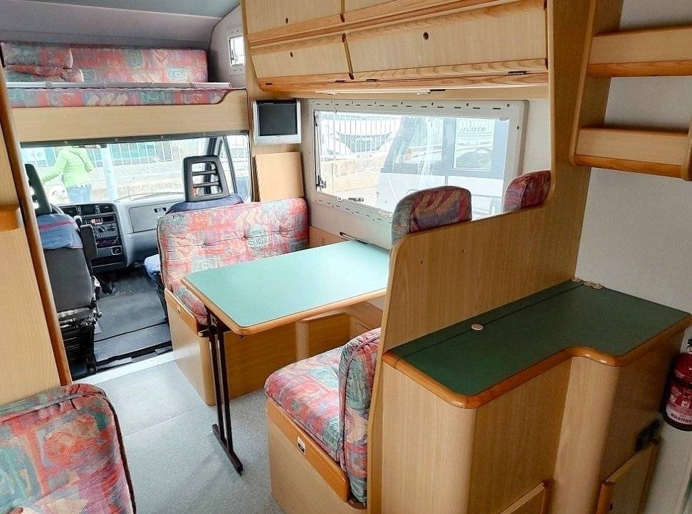 Menjador Fiat Ducato 1.9 - Yescapa