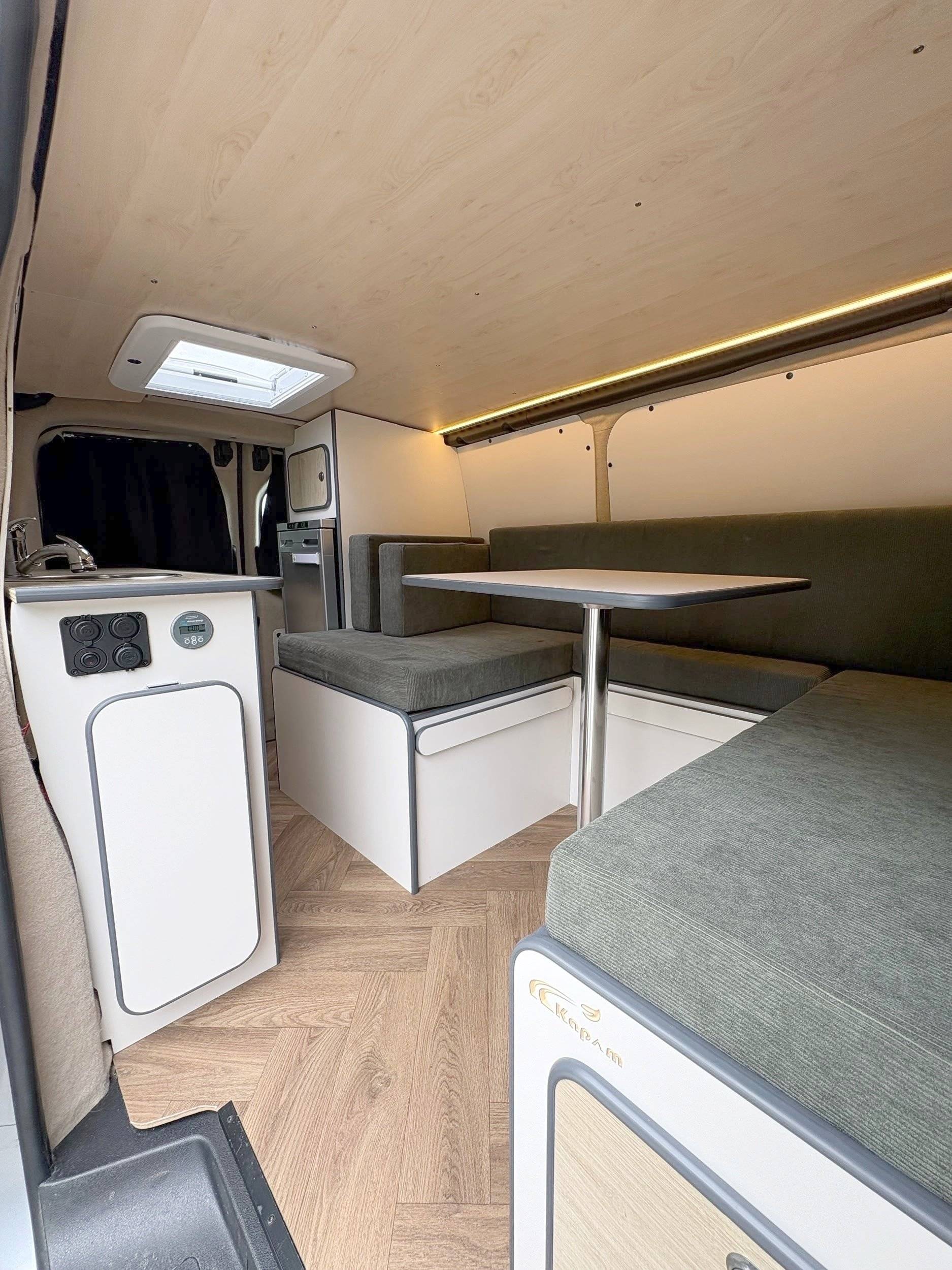 Comedor Peugeot Expert 2 l Blue HDI 150 ch - Yescapa