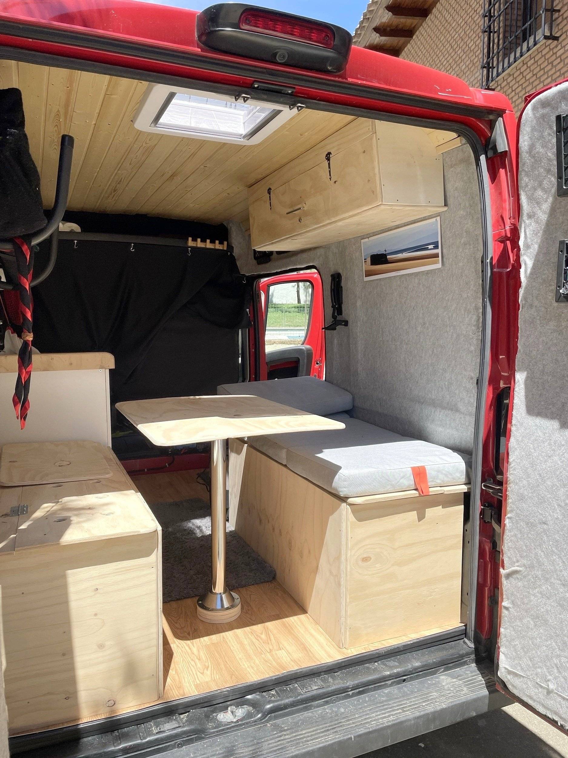Comedor Fiat Ducato 2,3 130 ch - Yescapa
