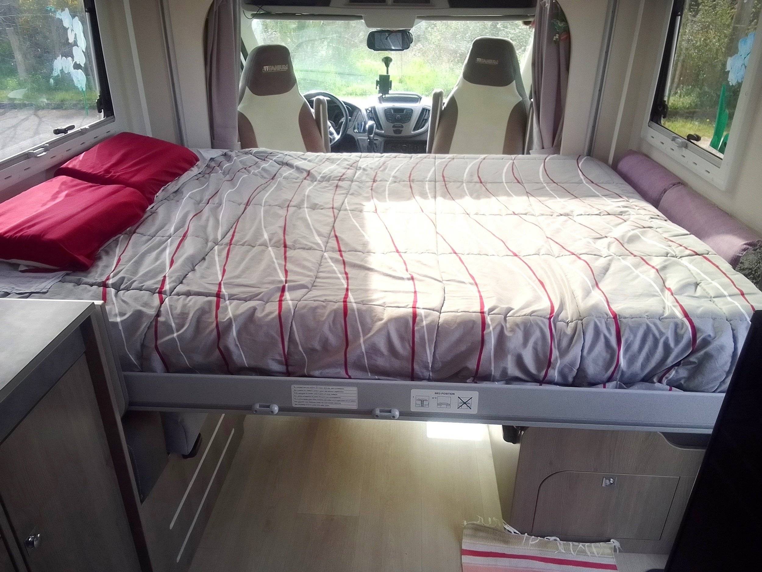 Couchages Ford Ford - Yescapa
