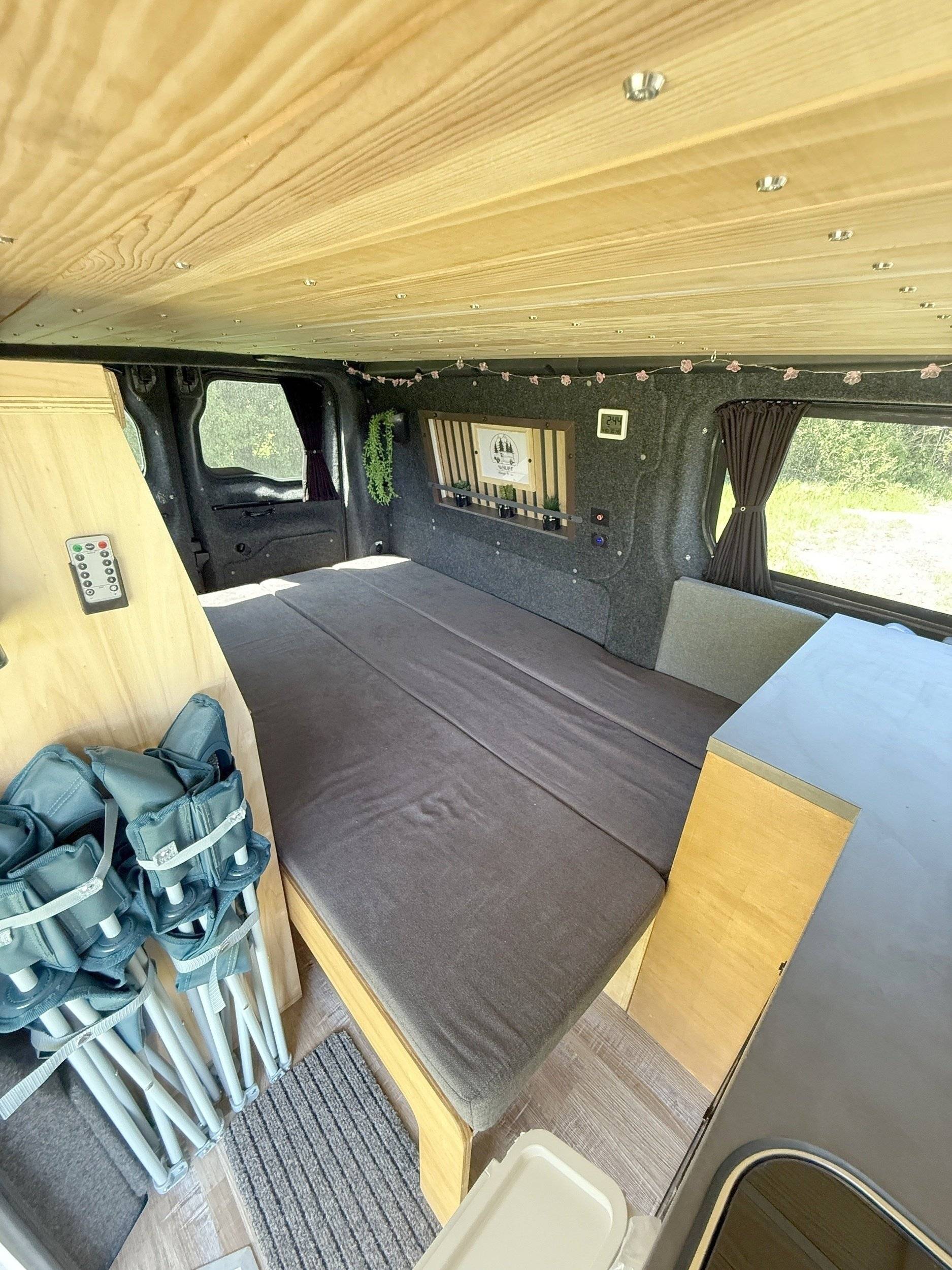 Berth Peugeot Expert 2,0l 120ch - Yescapa