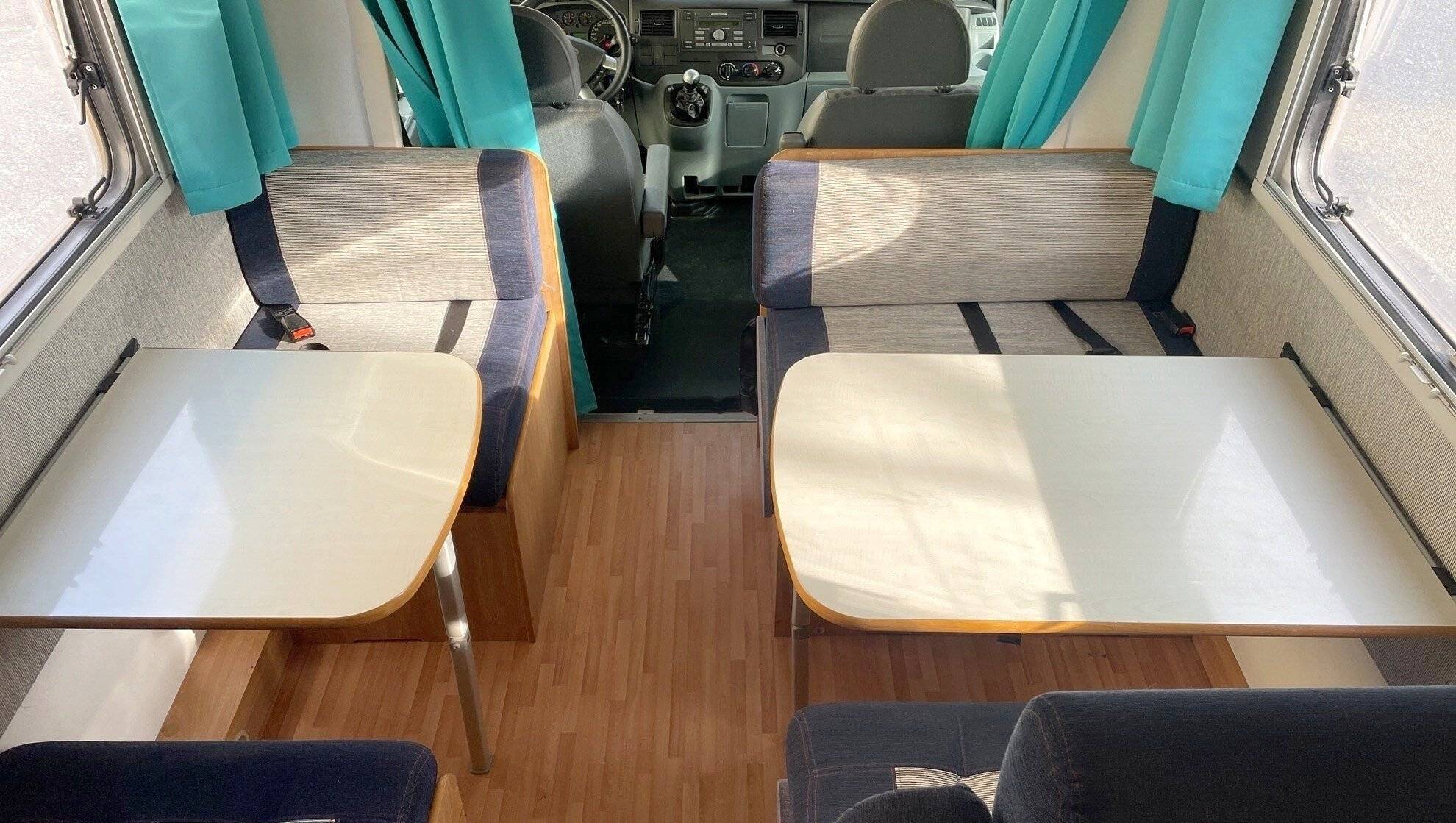 Menjador Ford - Yescapa