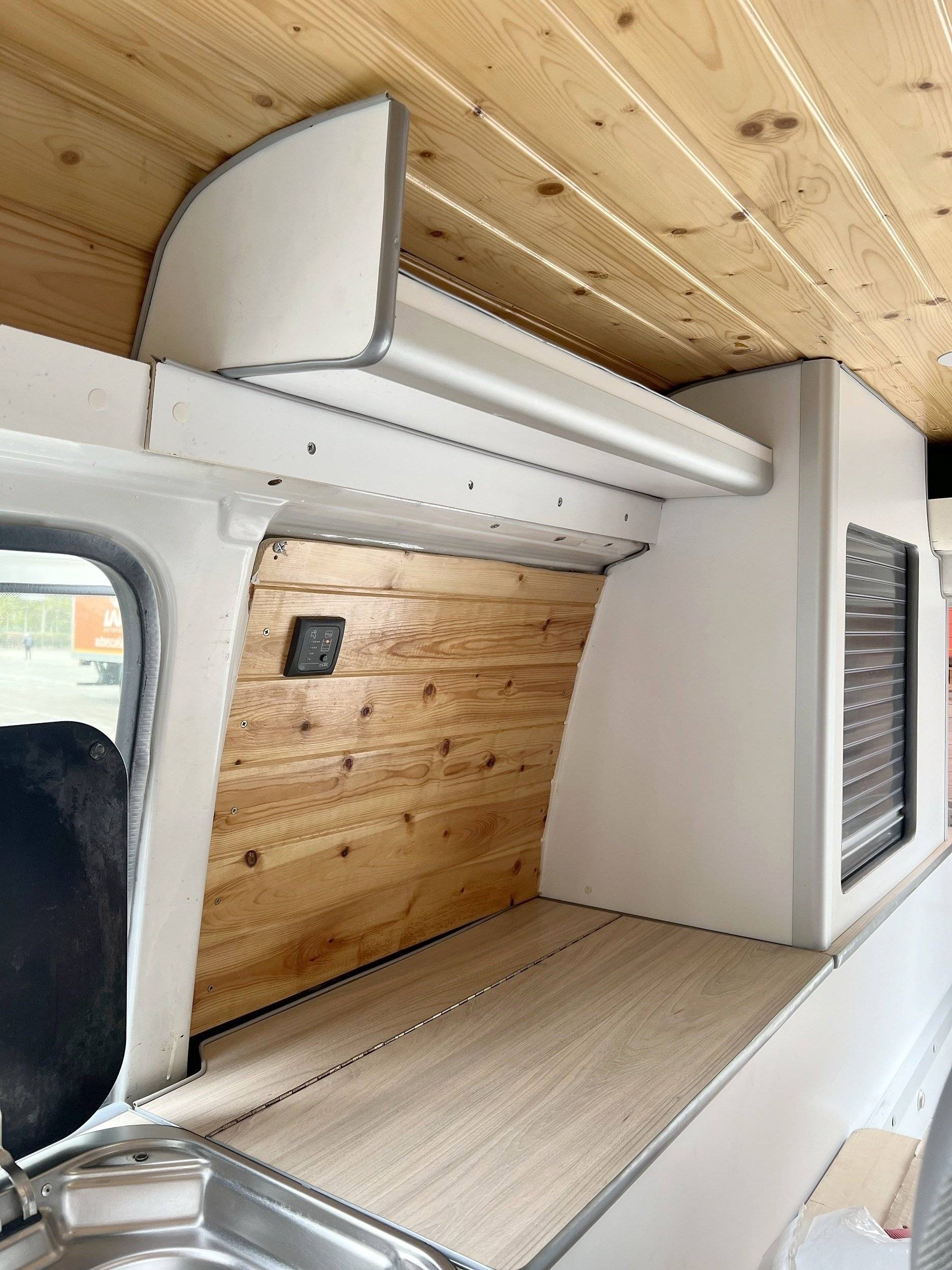 Volkswagen Transporter T5 2.5 TDI