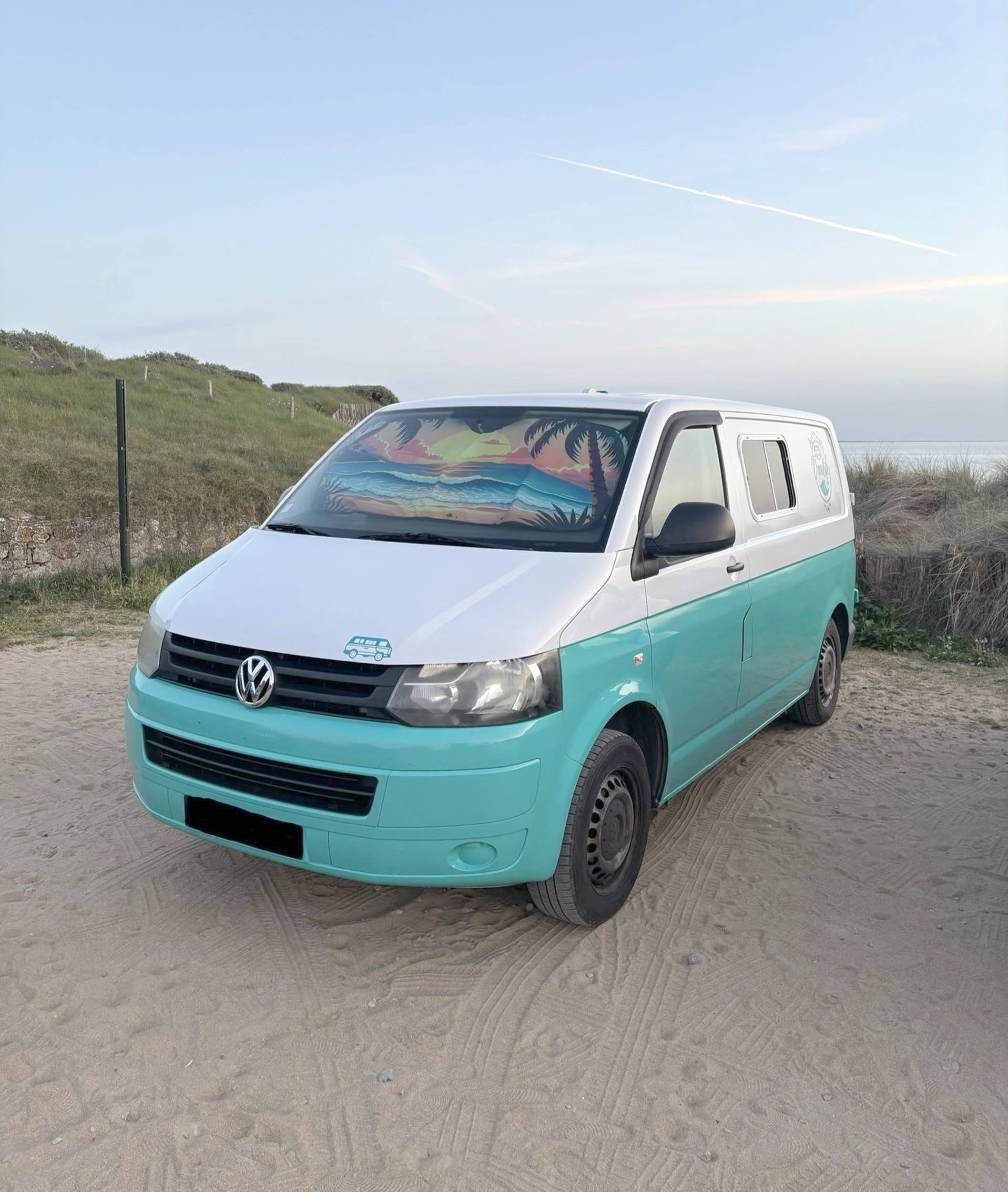 schräge Vorderansicht Volkswagen T5 2,0 l 84 ch - Yescapa