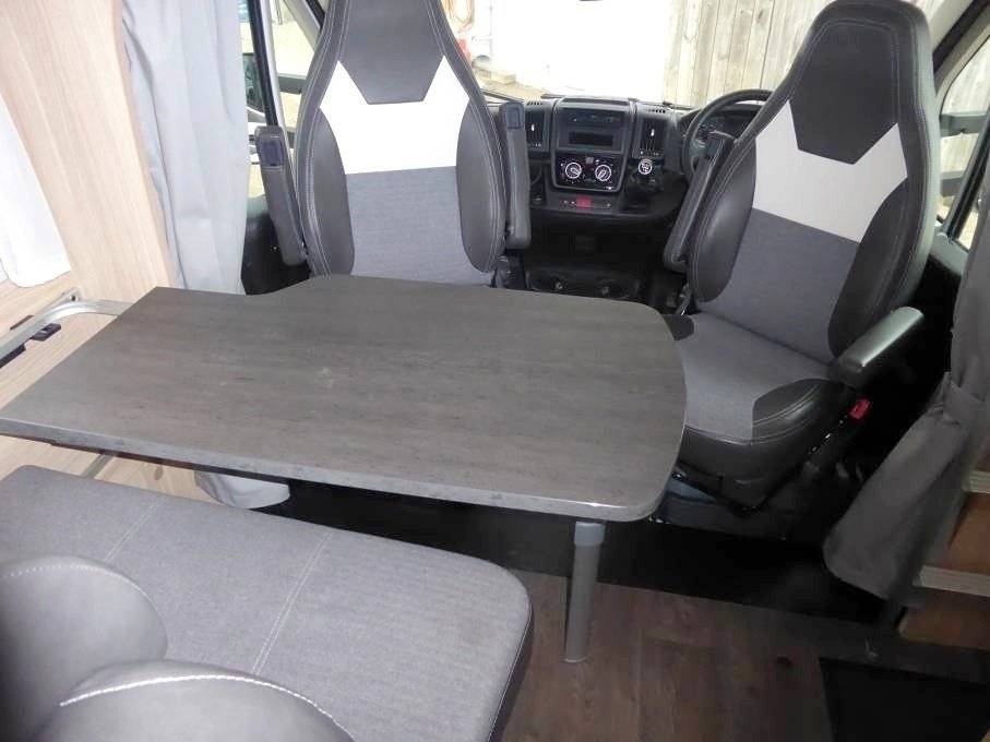 Coin repas Fiat FIAT DUCATO 2.2 140 BHP - Yescapa