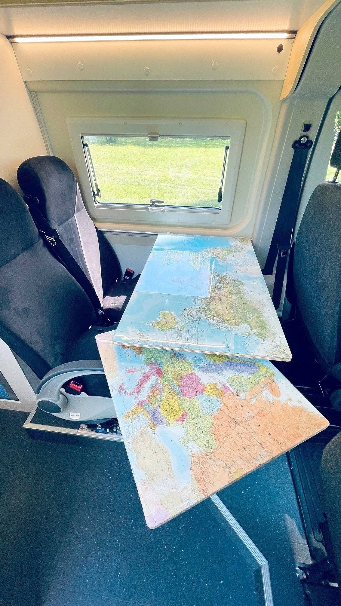 Off-grid Camper for 4 