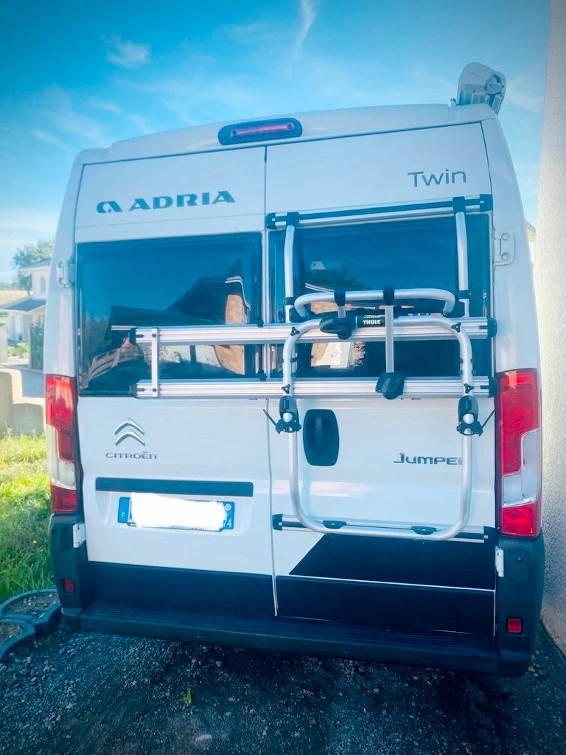 Adria 600 spb twin family