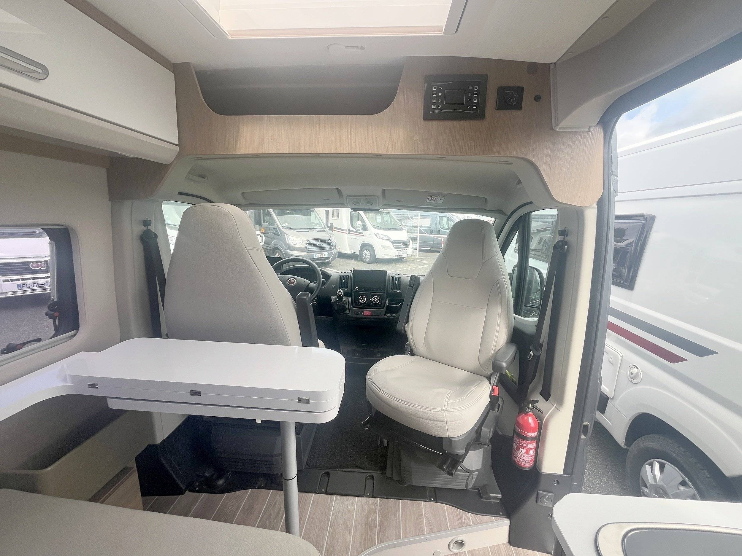 Área de jantar Fiat 2,3 l 130 ch - Yescapa