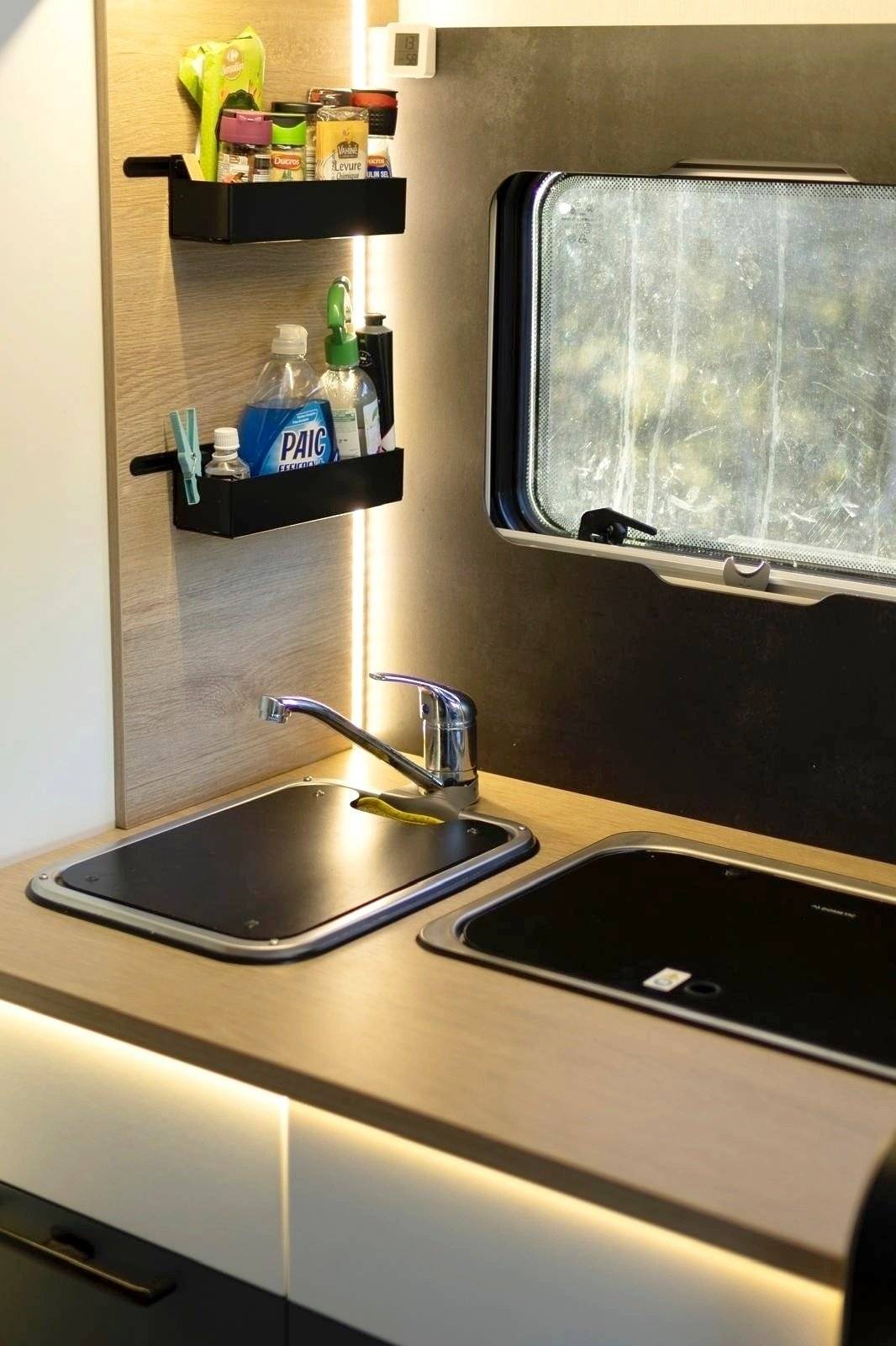 Kitchenette Ford Ford 170 CV BOITE AUTO - Yescapa