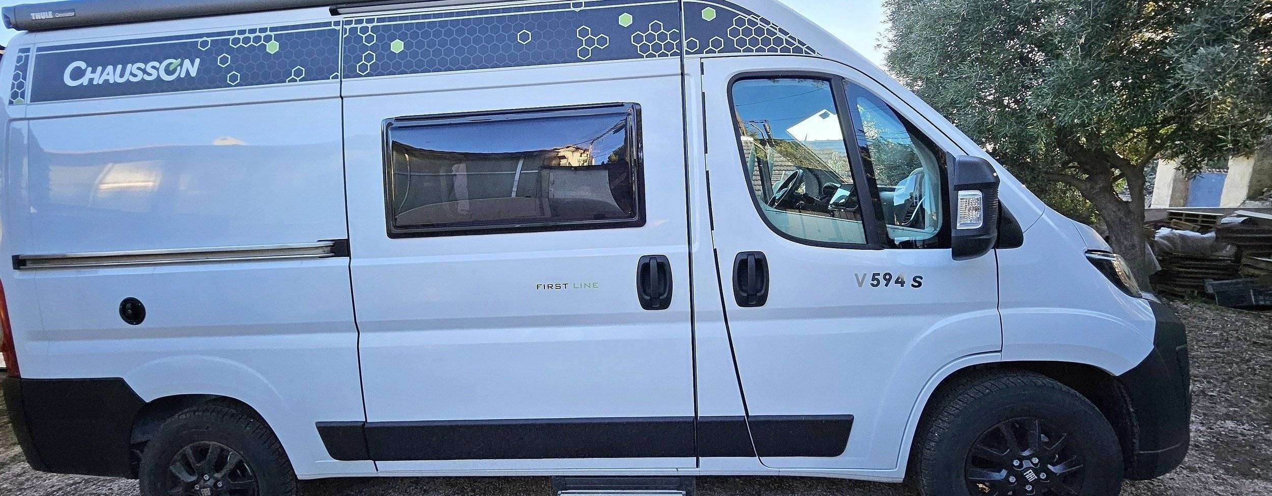 Vista frontale a ¾ Fiat - Yescapa