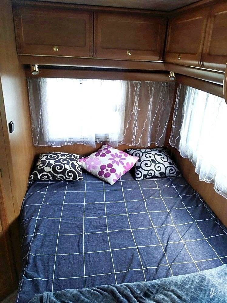 Berth Mercedes Mercedes - Yescapa