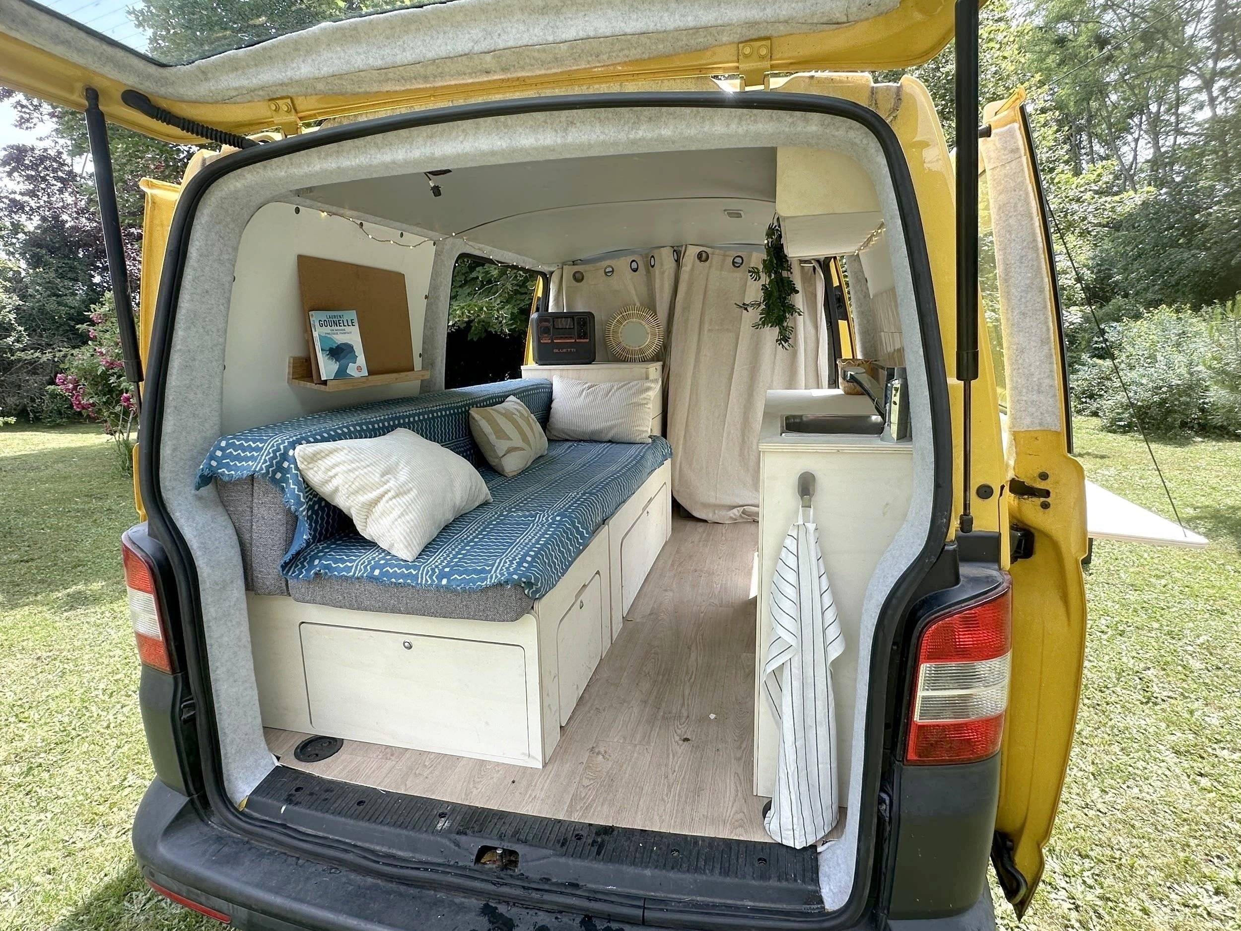 Volkswagen T5 2 l 84 ch