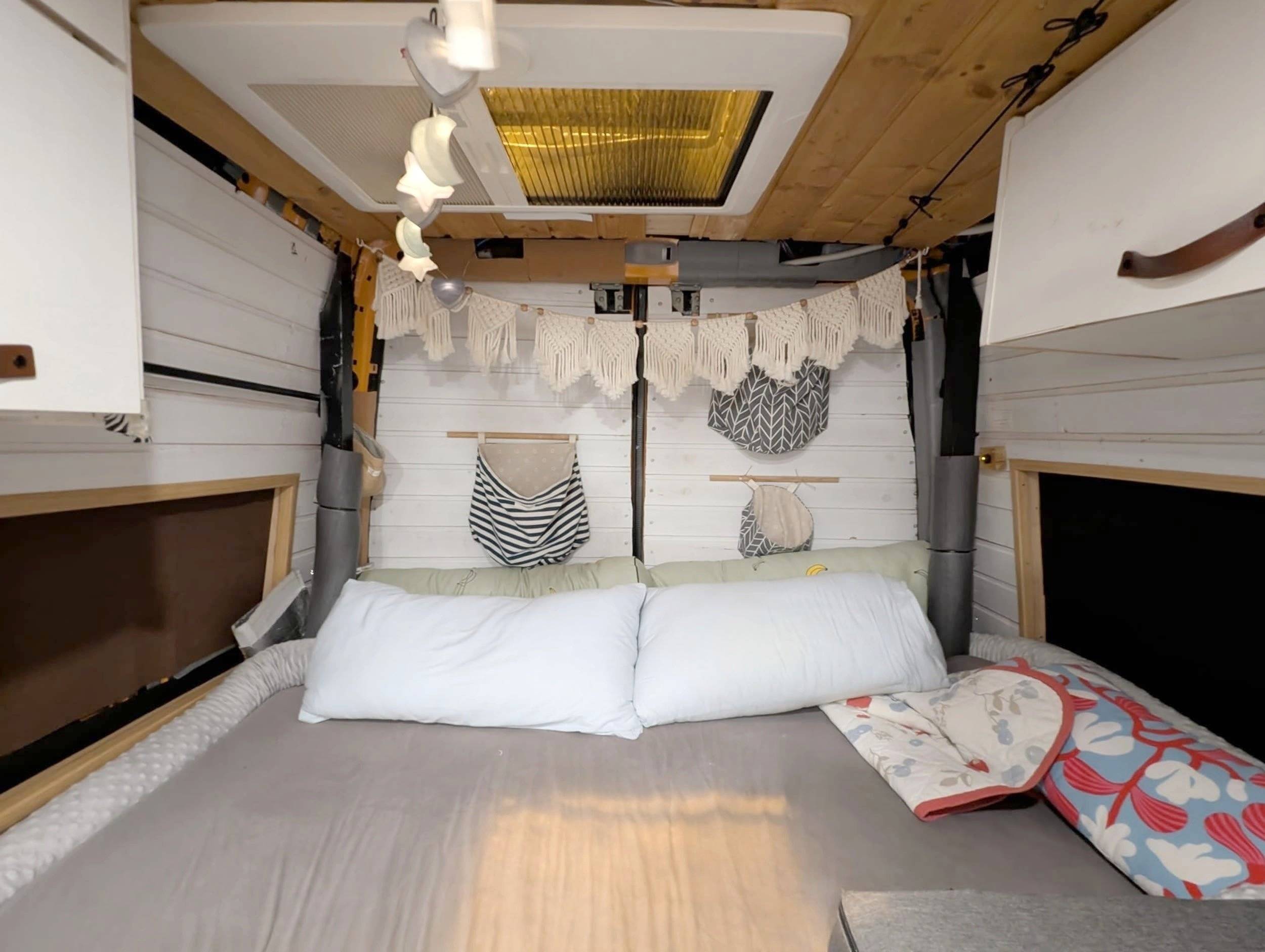 Schlafplätze Mercedes Sprinter 316 CDI 2,8 l 163 ch - Yescapa