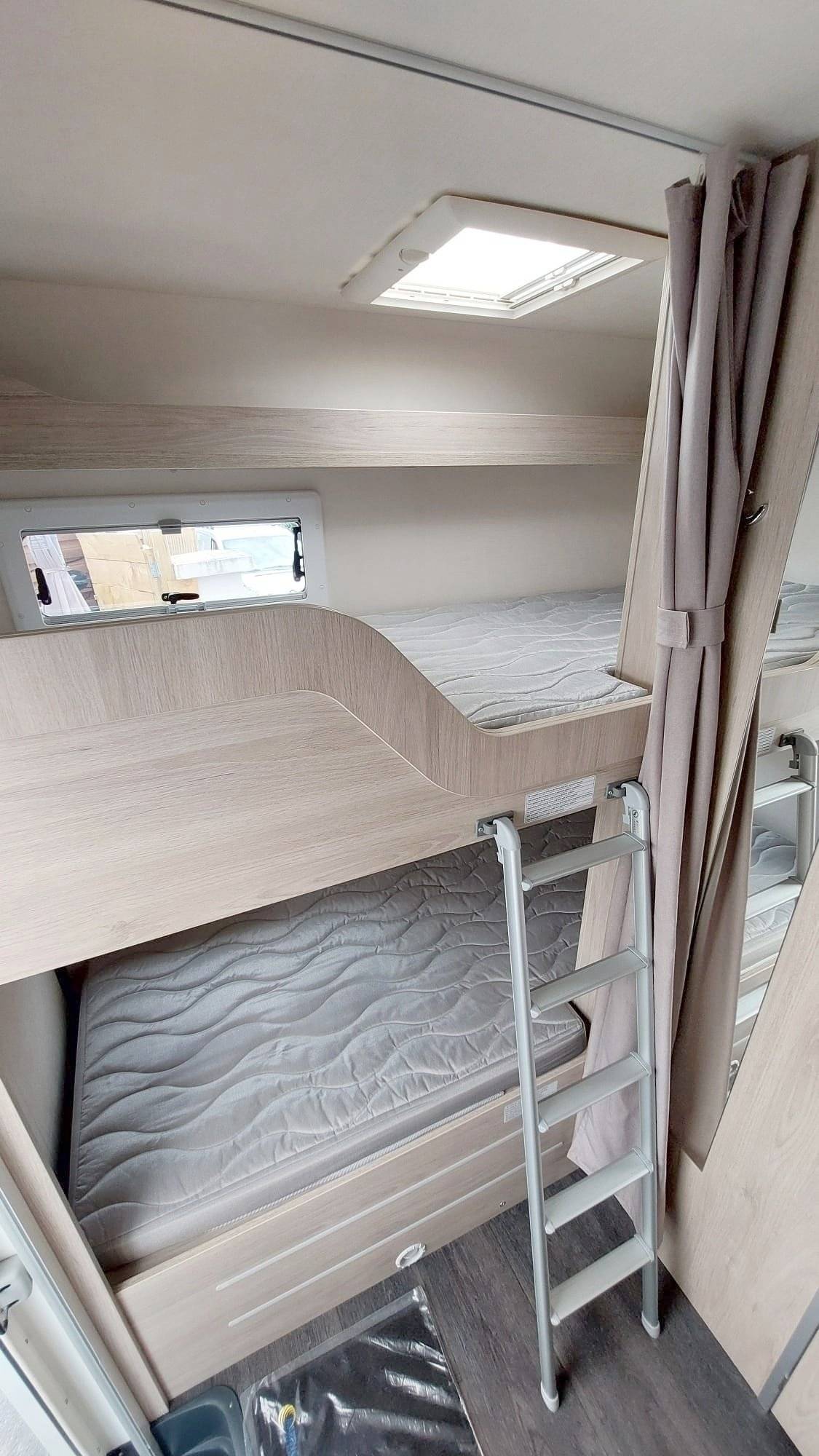 Challenger Challenger C256