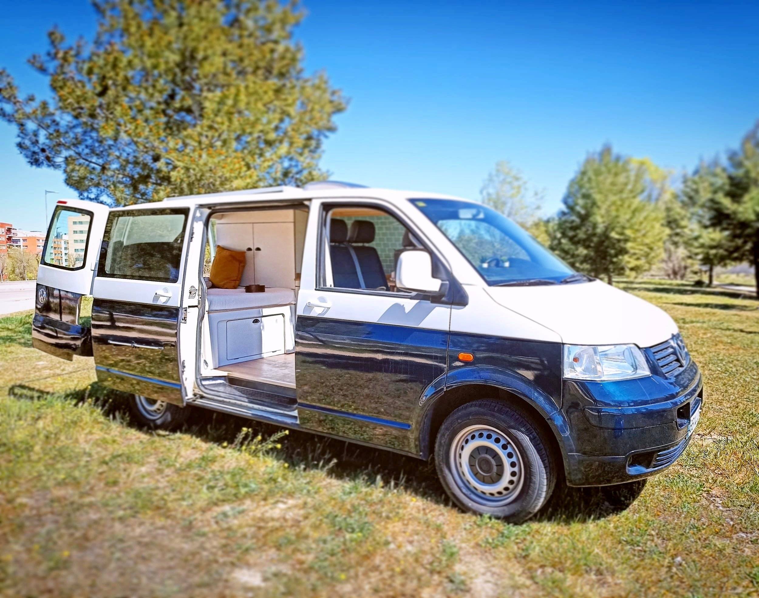 Volkswagen T5 California