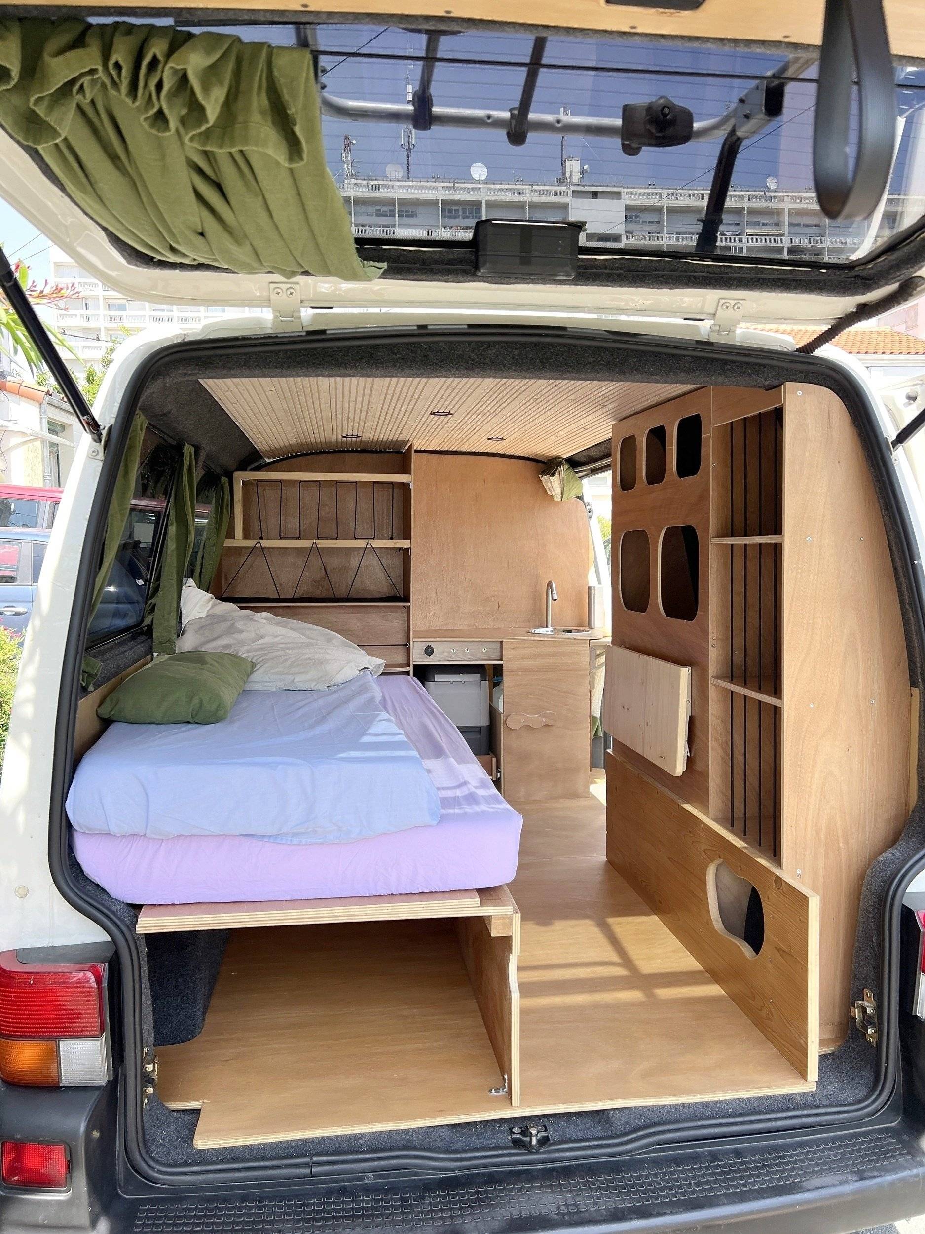 Eethoek Volkswagen T4 TDI 102 cv - Yescapa