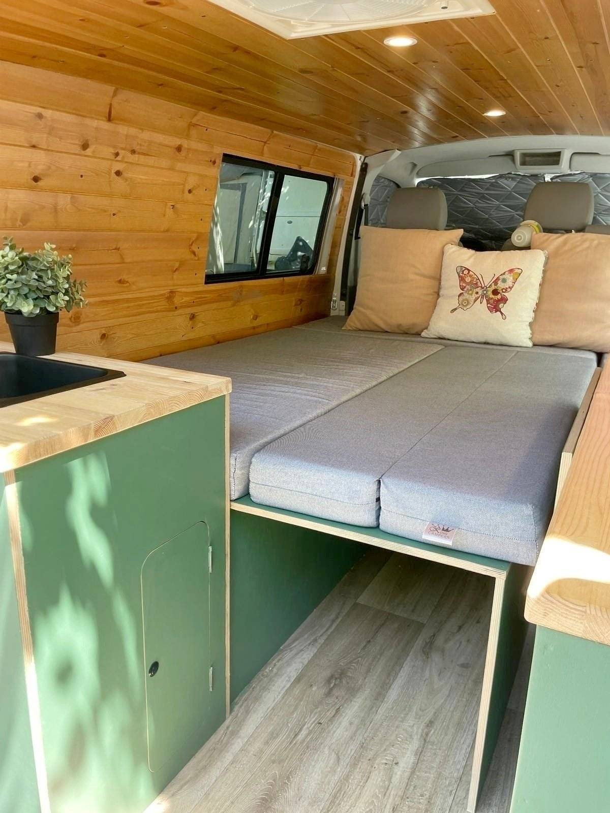 Volkswagen Transporter T5 2.5TDI