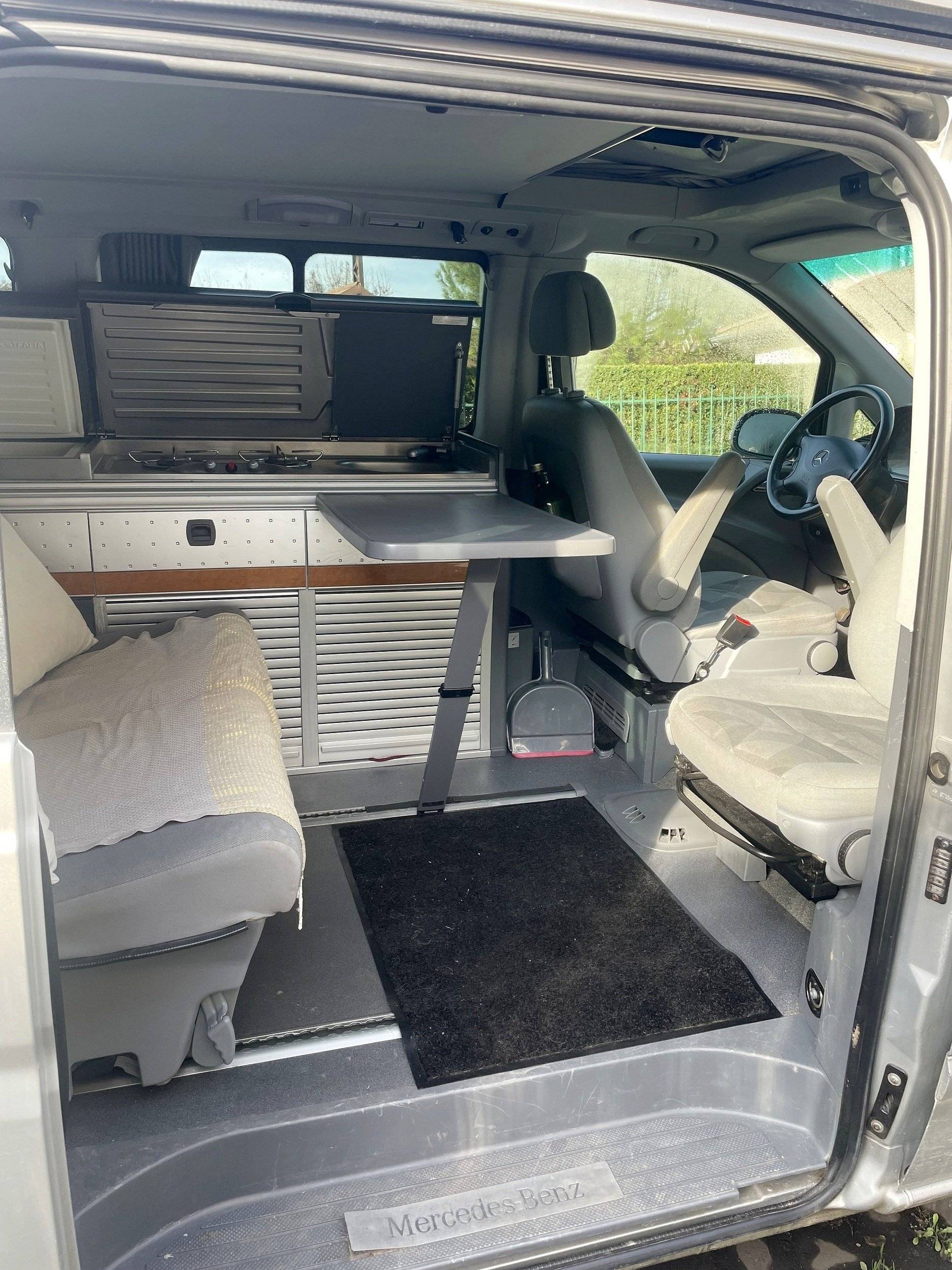Driver's compartment Mercedes Mercedes Viano Marco Polo 4 Matic - Yescapa