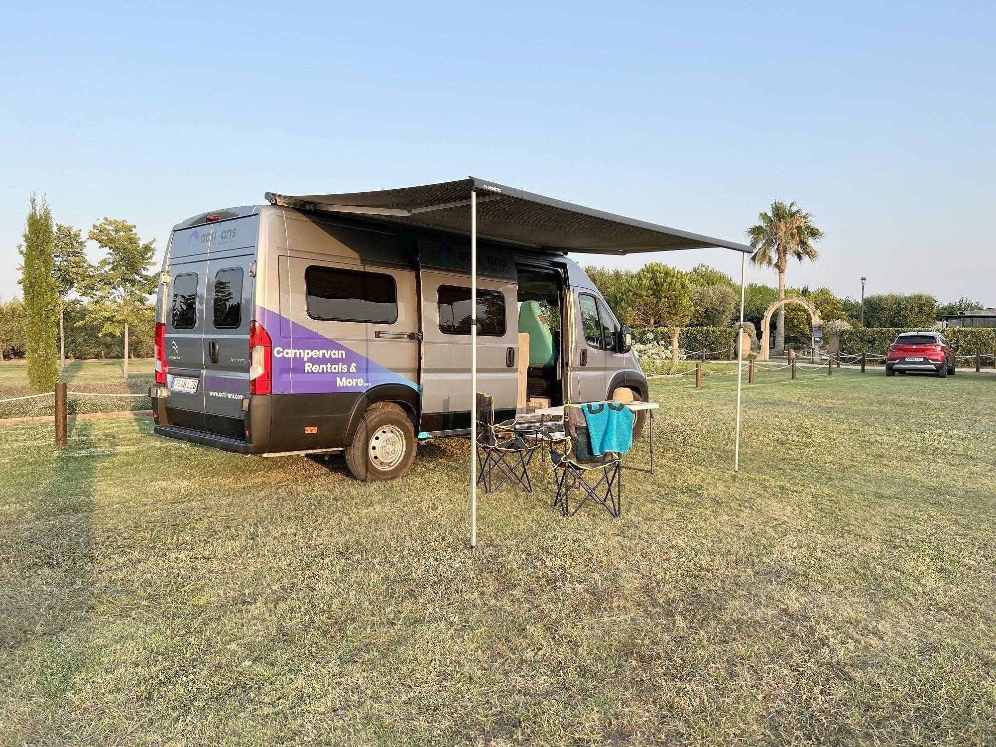 ACTIVANS SURF Family Camper 