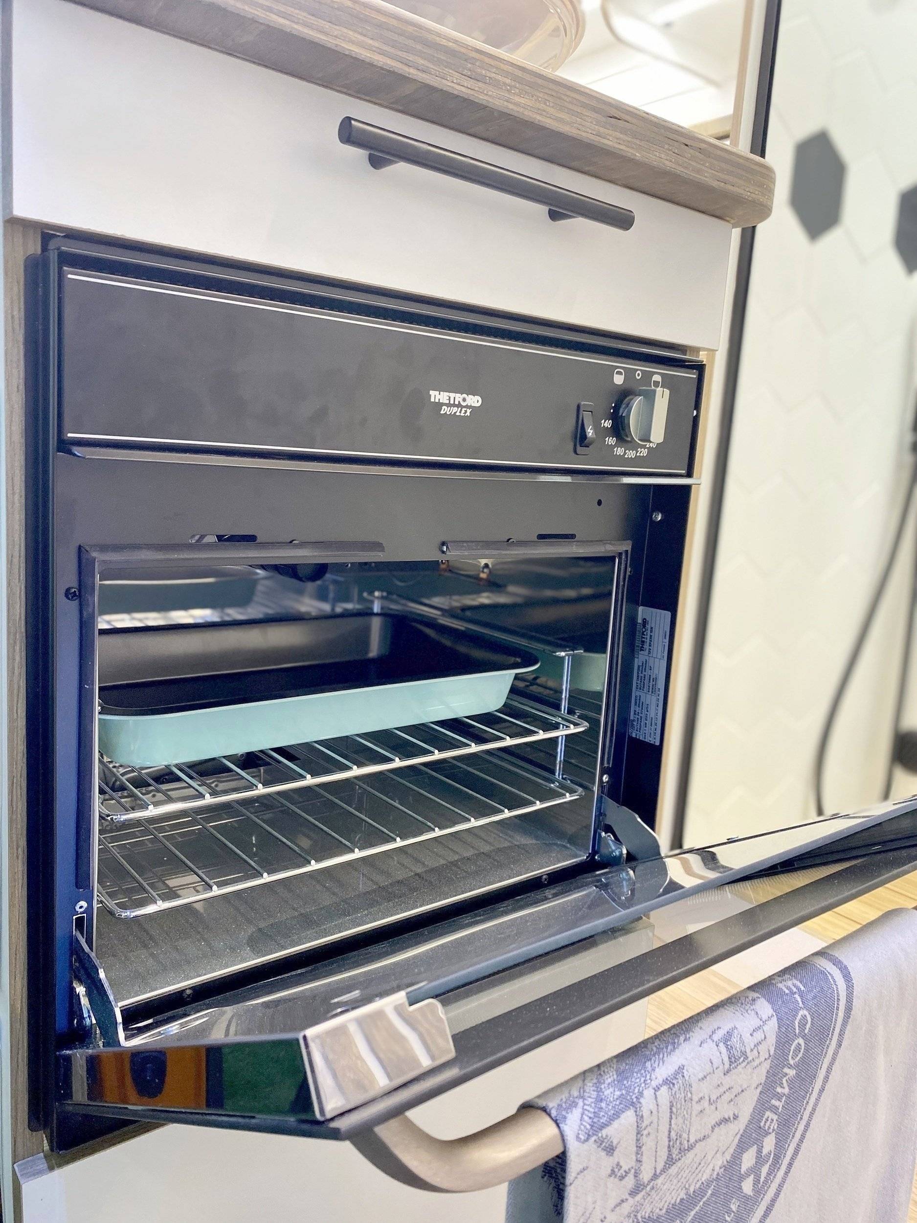 TGE3 180CV L4H4 4X4 MAN