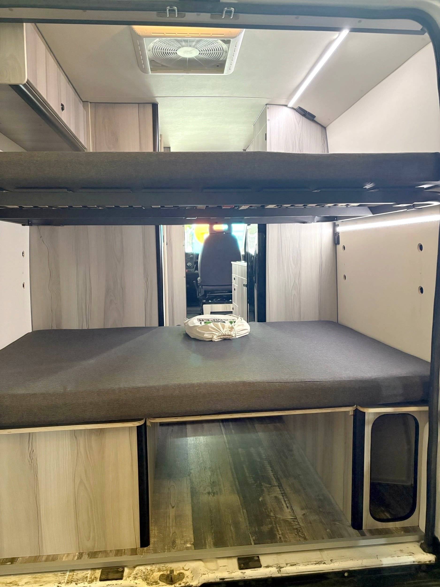 Berth Peugeot 2,2 l 120ch Confort - Yescapa