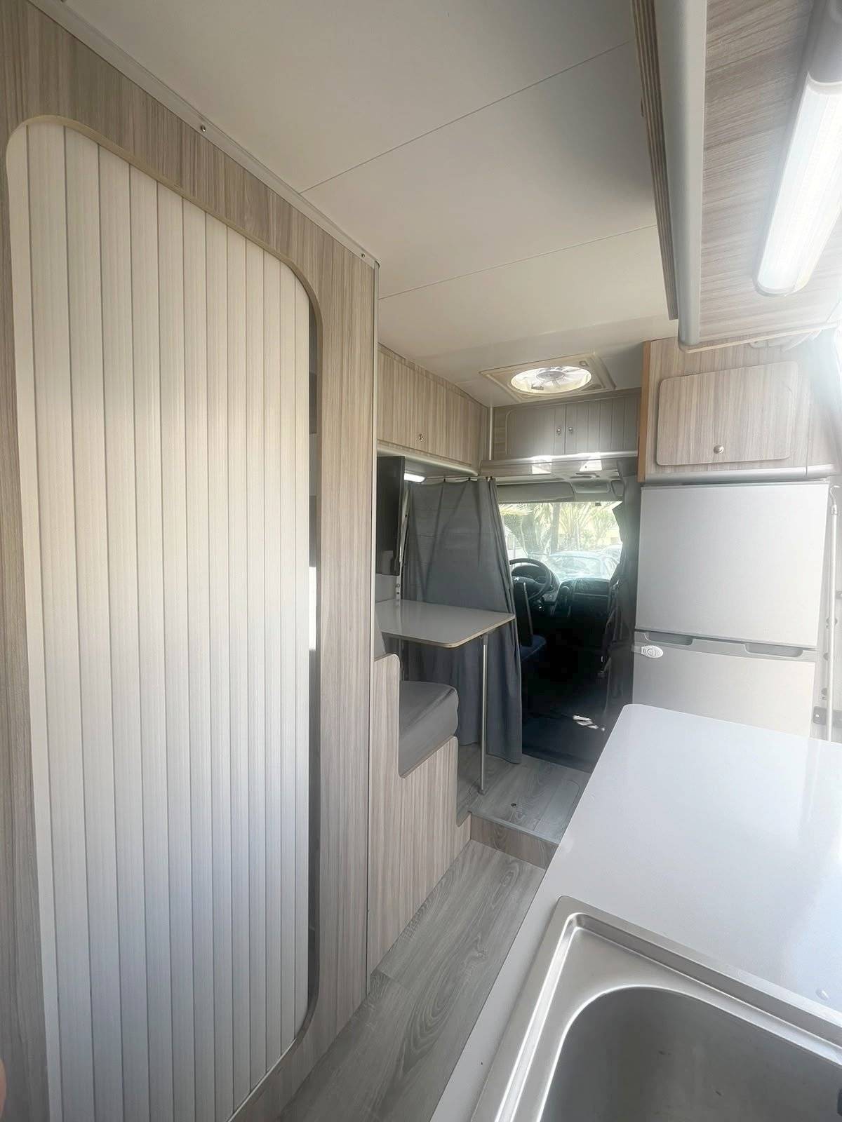 Camper Track Furgon