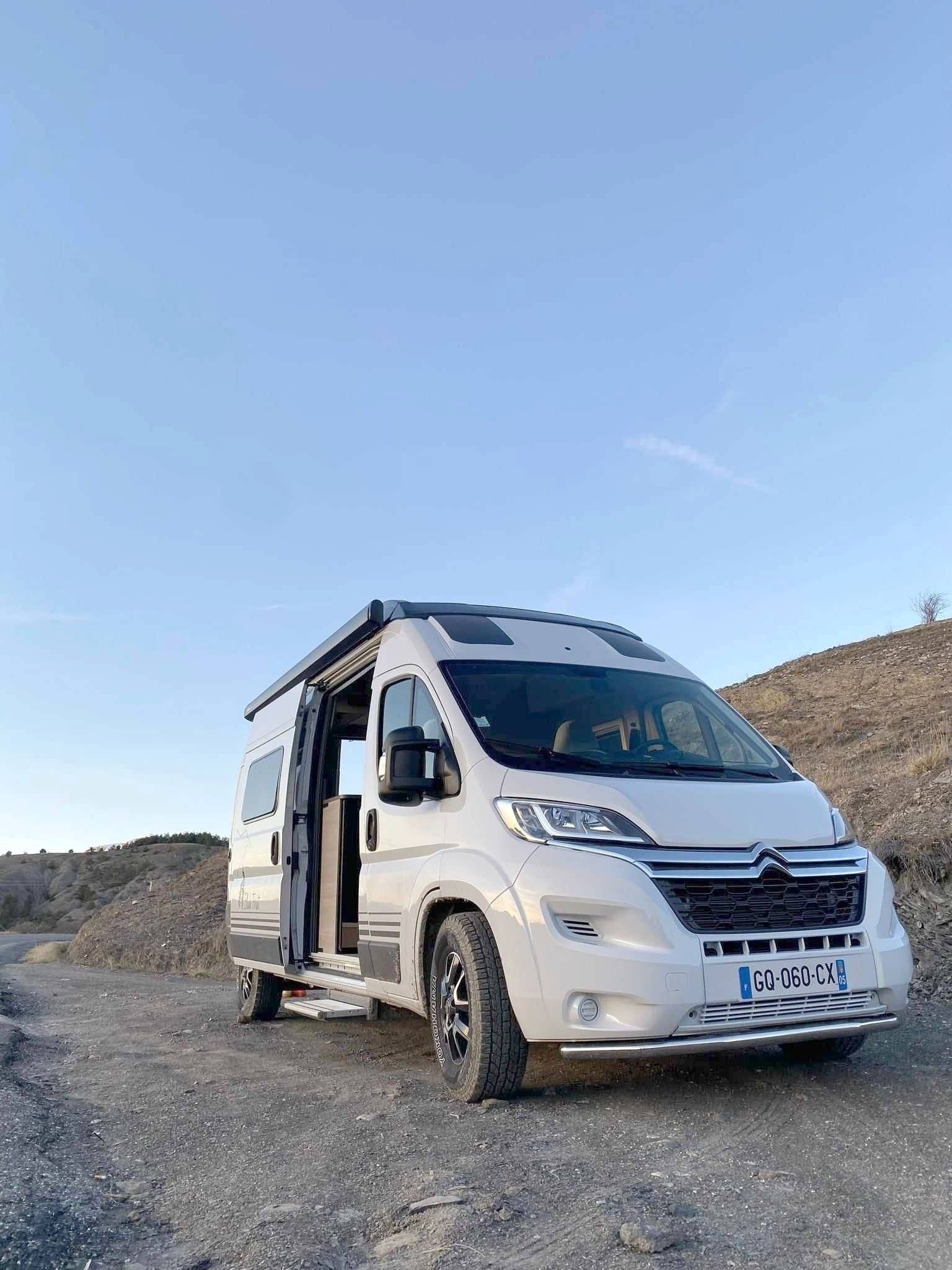 Bürstner CAMPEO C600 BLACK FOREST