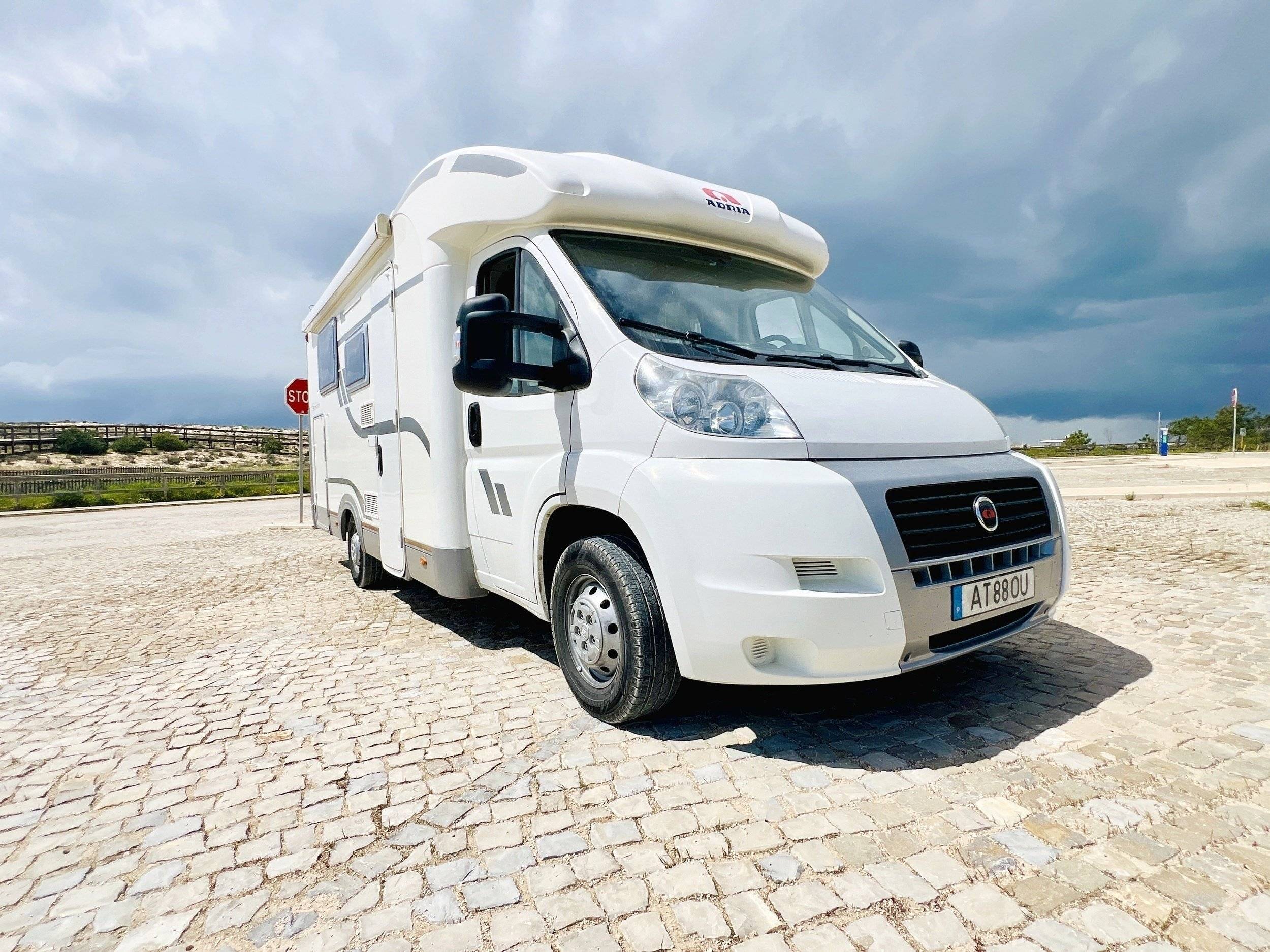 Dinette Fiat 2,3 l 130 ch. - Yescapa