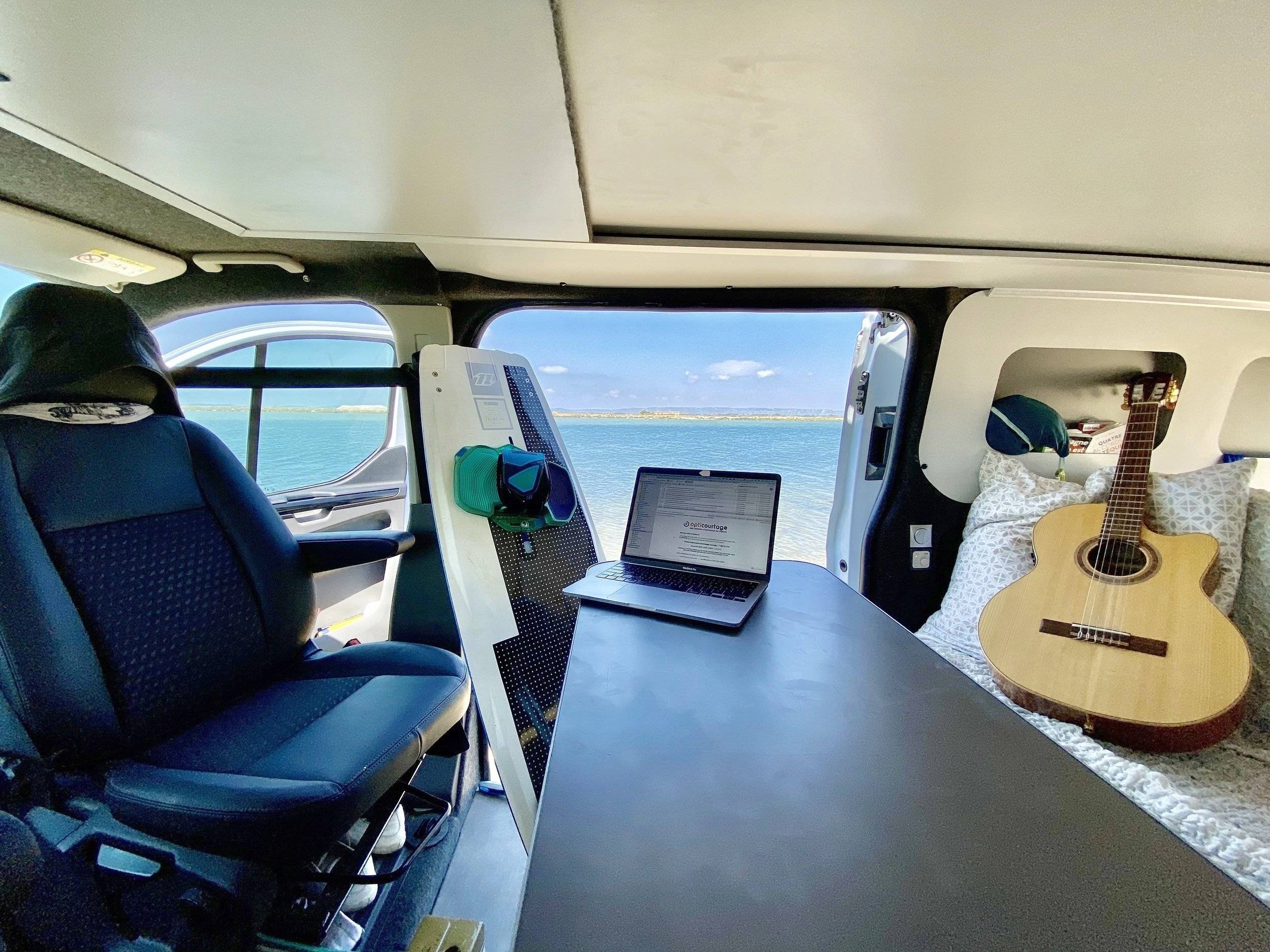 Ford Custom 2,2 l 130 ch