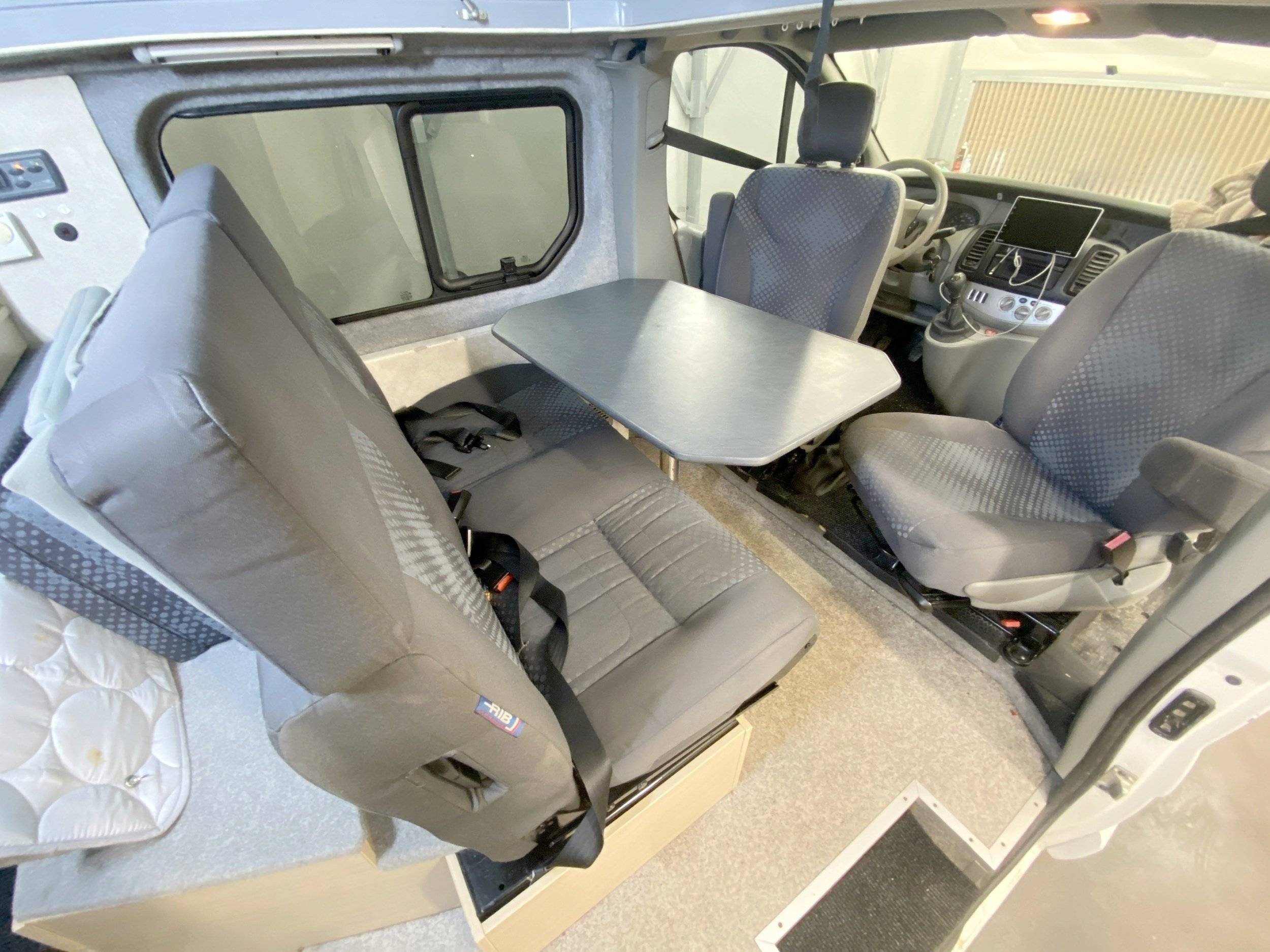 Isère Evasion RENAULT TRAFIC II 2,0L DCI 115CV L2H1 PACK EXTRA