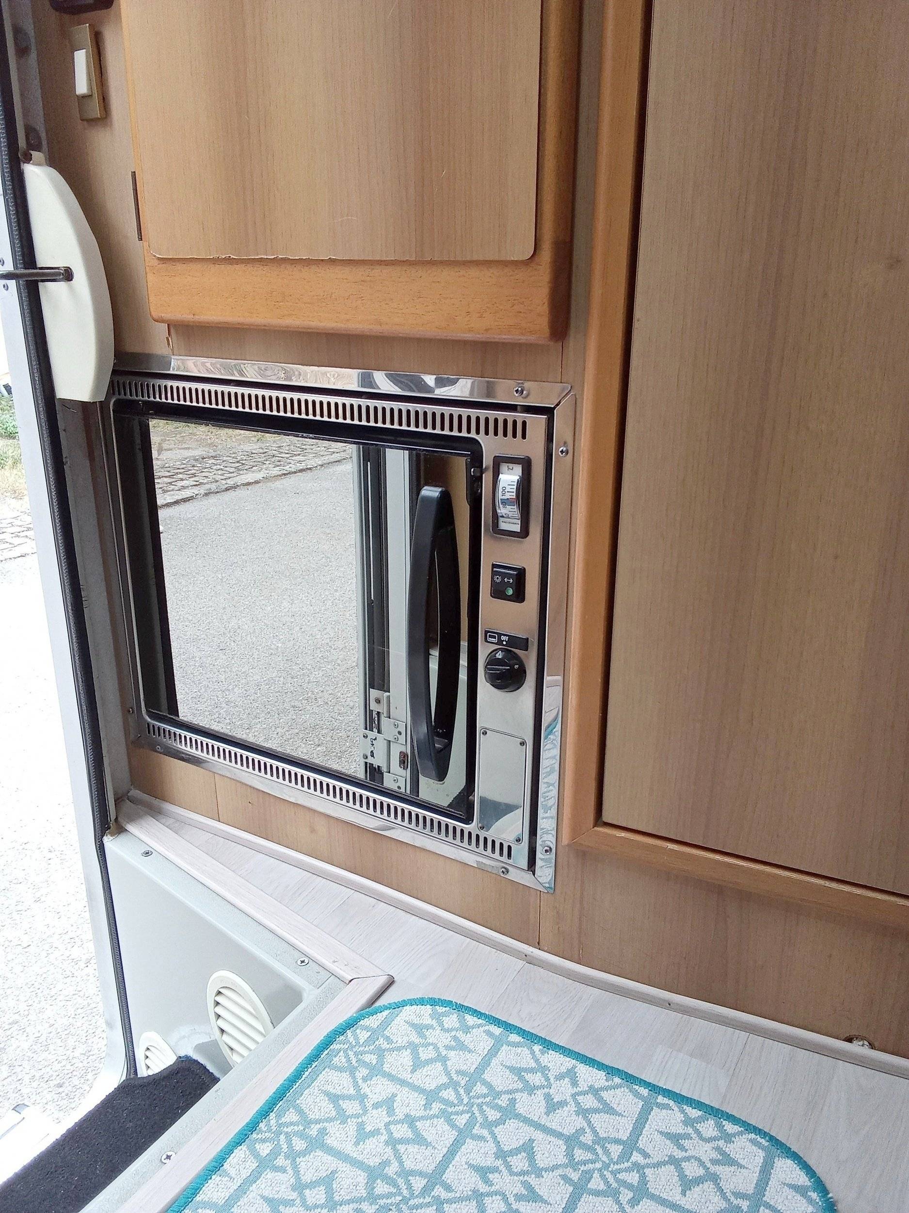 3 C Cartier/Brisebras Transit