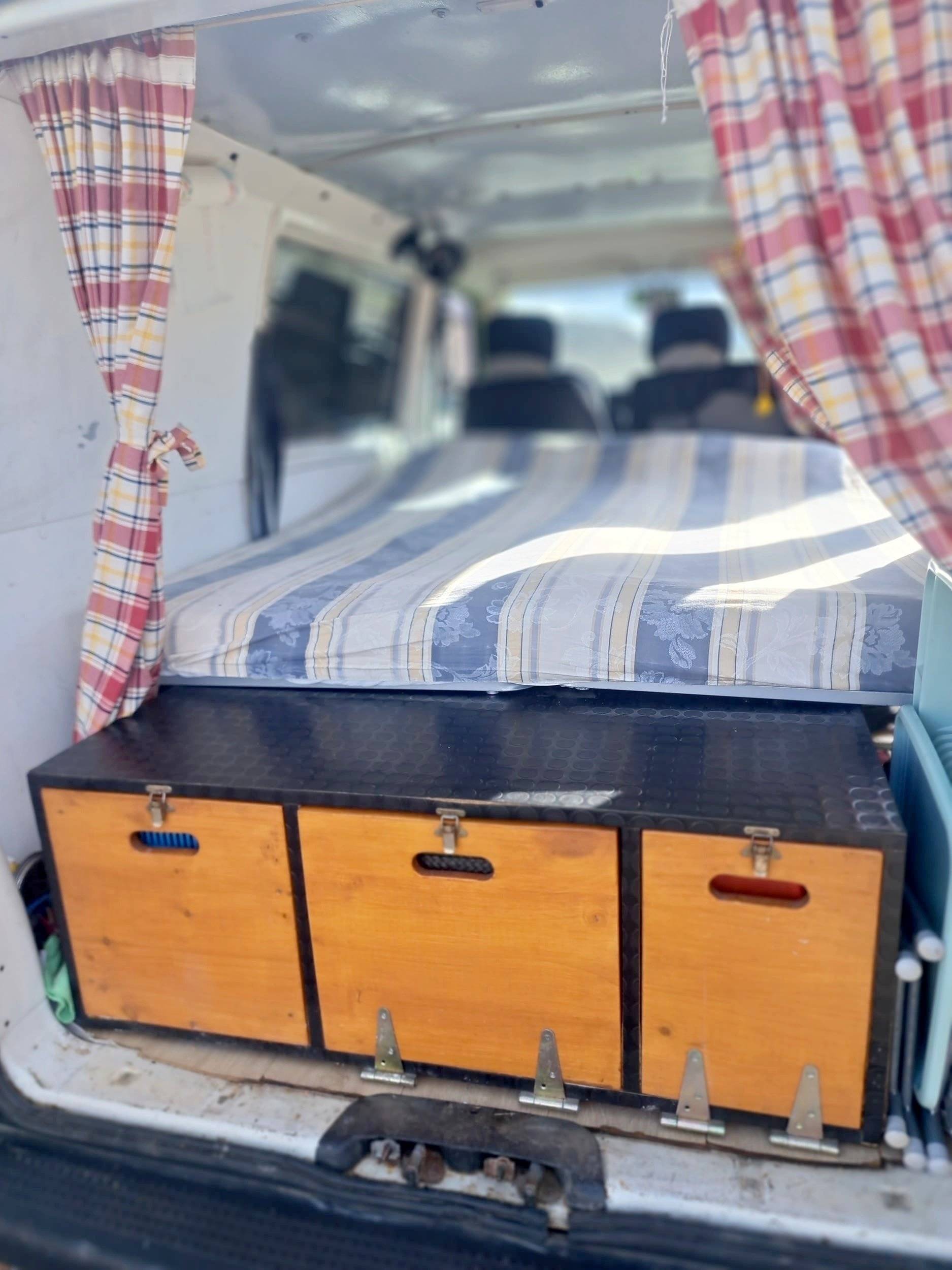 Couchages Volkswagen t4 - Yescapa