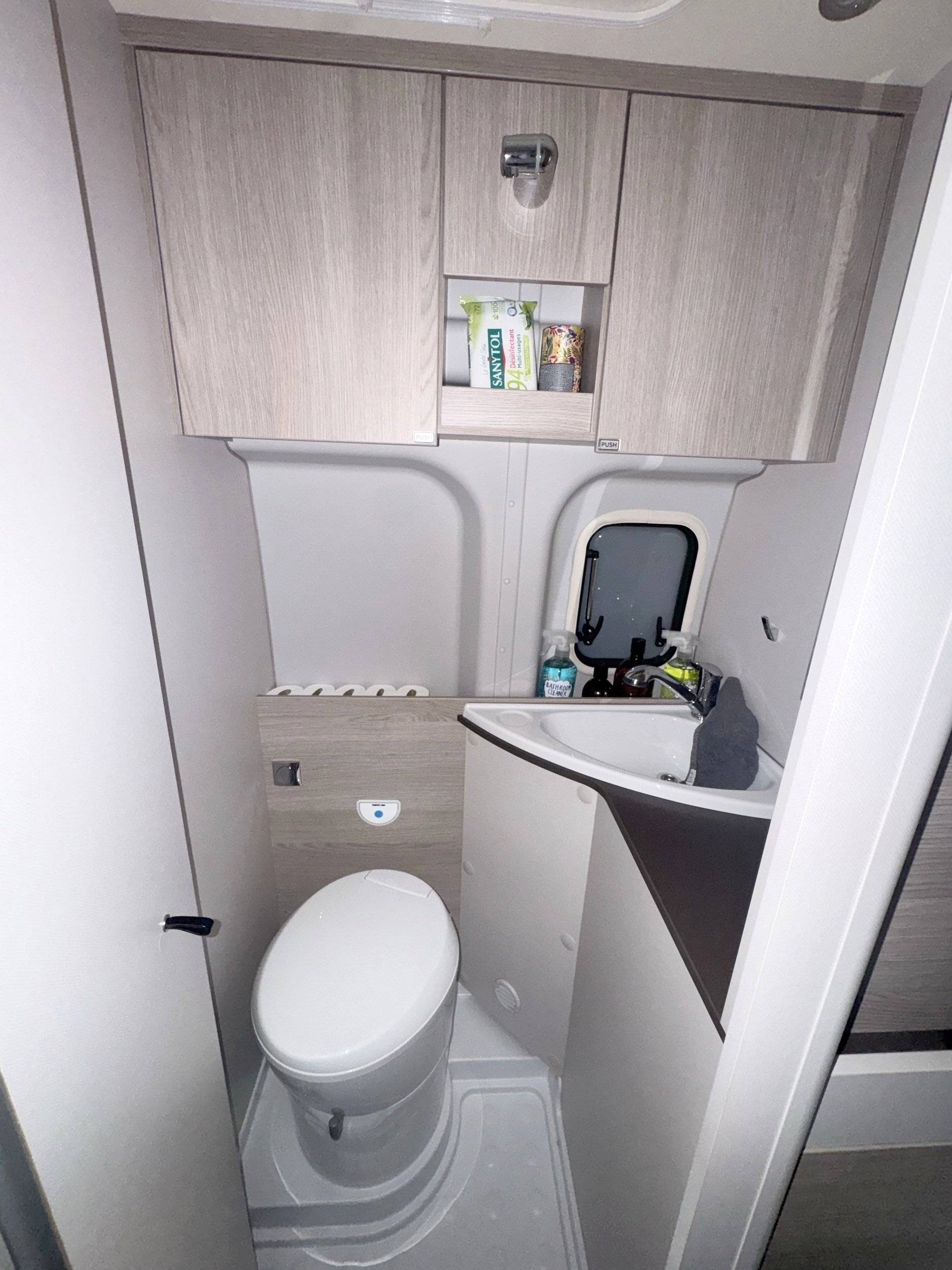 Bürstner LINEO C 590