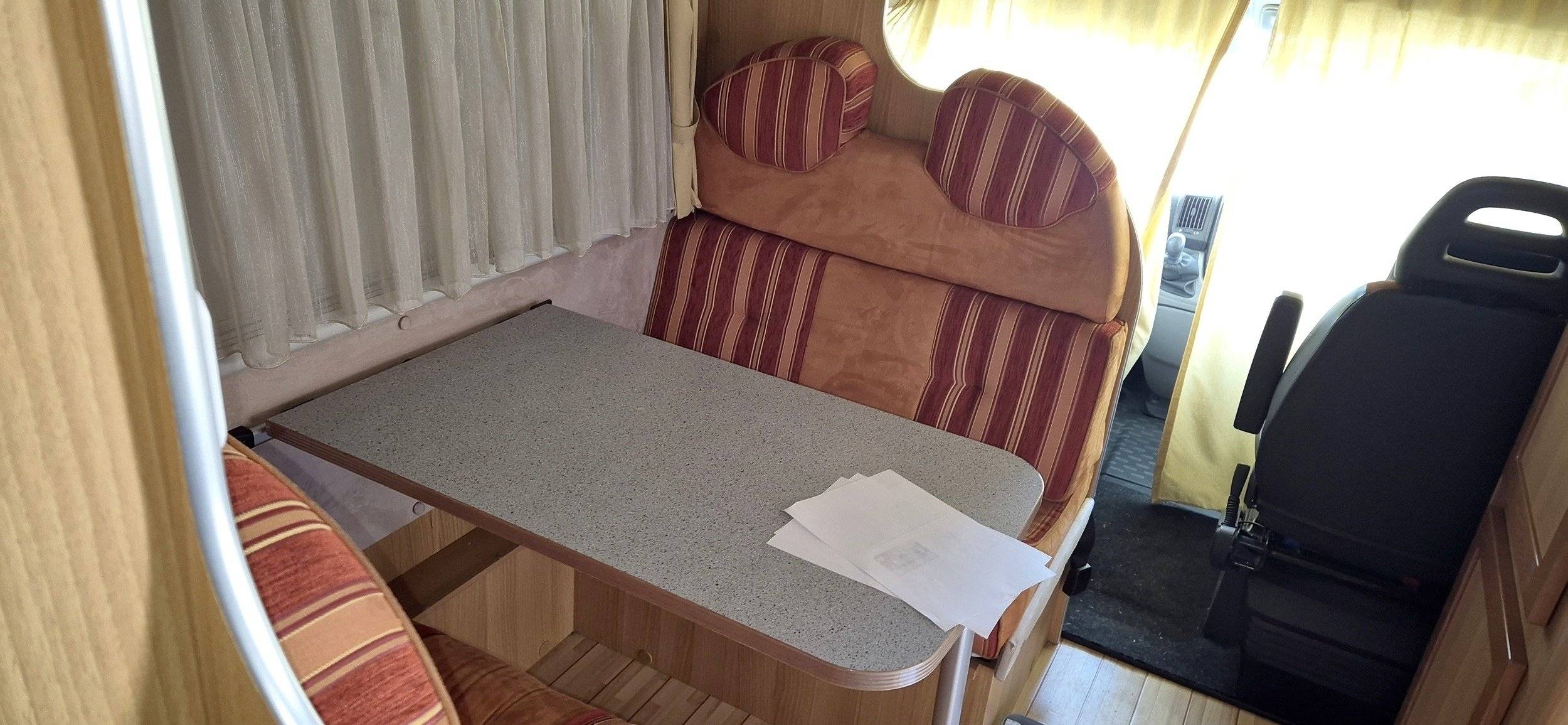 Dinette Fiat 2,3 l 130 ch. - Yescapa