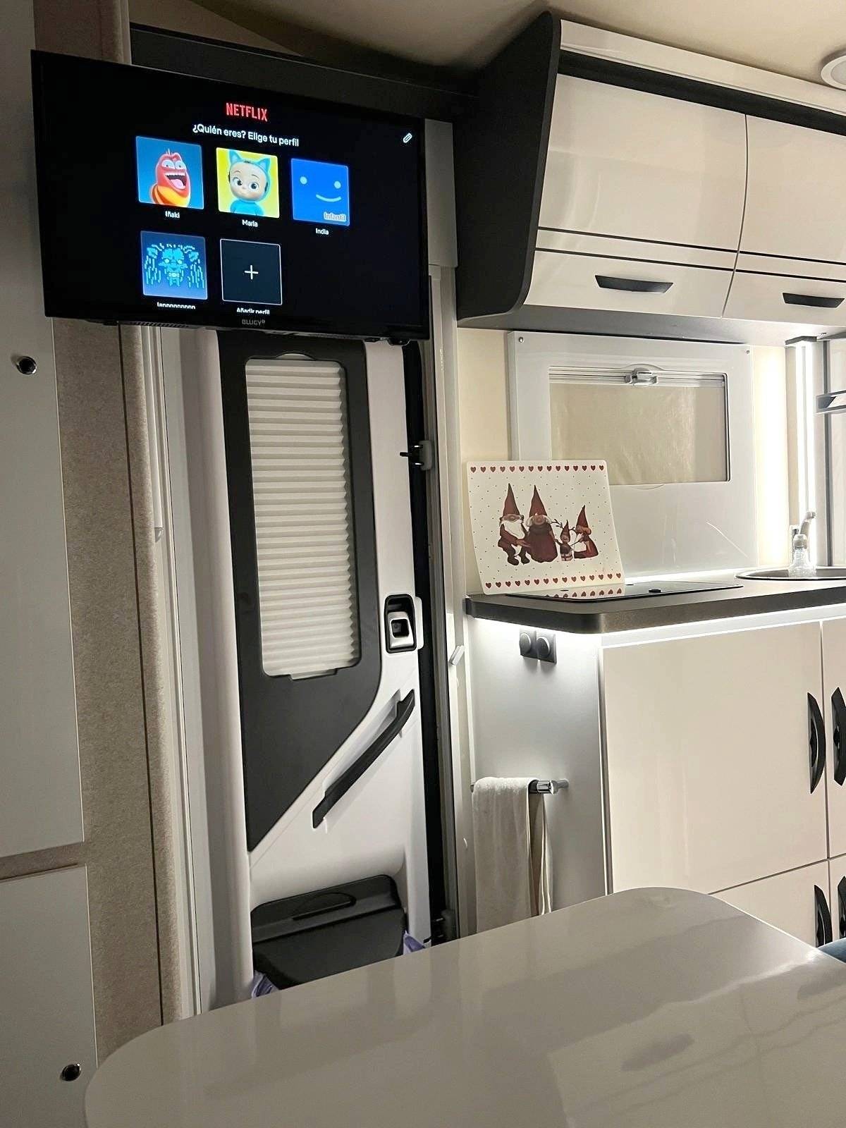 Mclouis McLouis Glamys